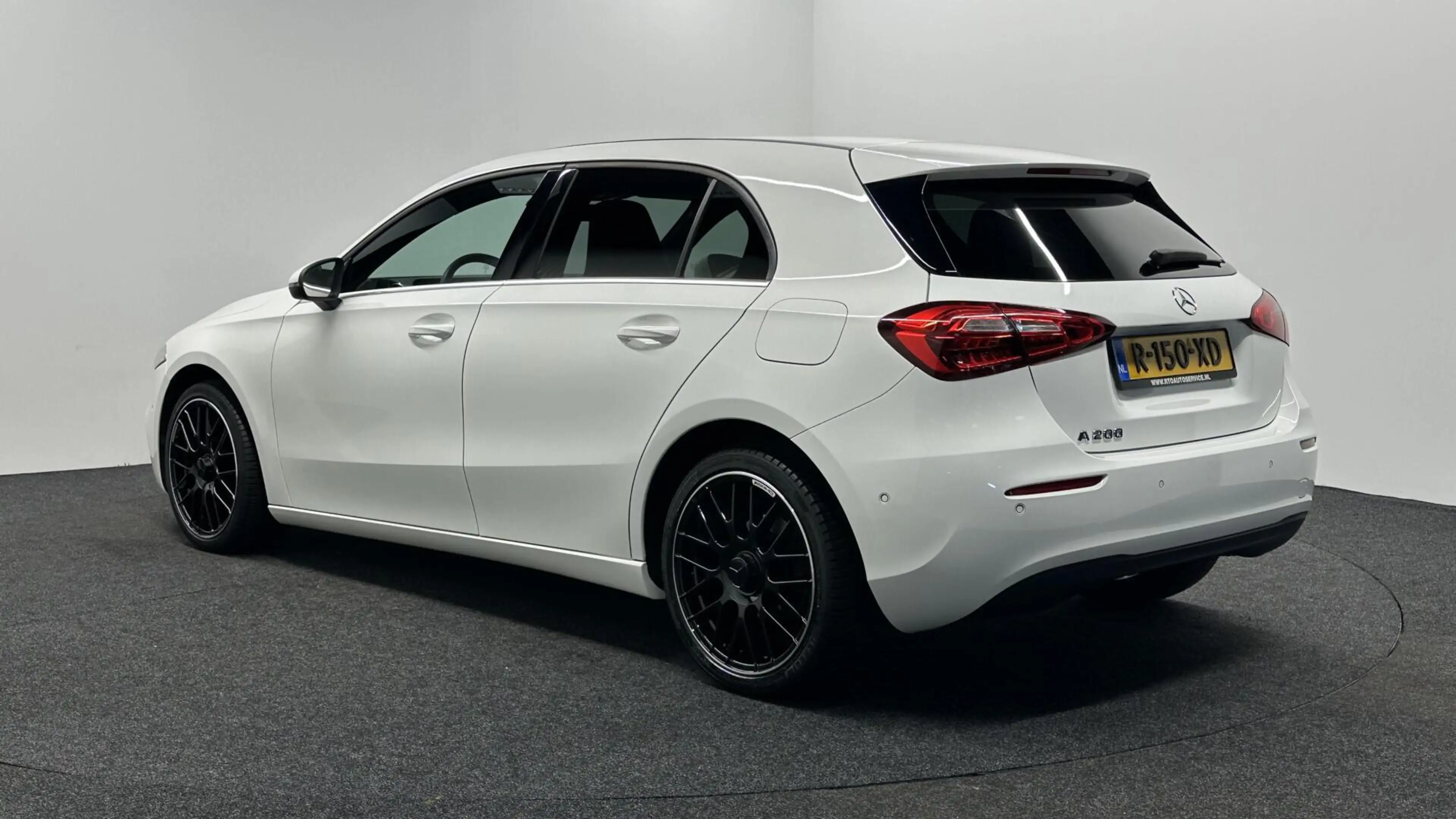 Mercedes-Benz A 200 Advantage LEER NAVI CAMERA CRUISE LM ECC. — photo 4