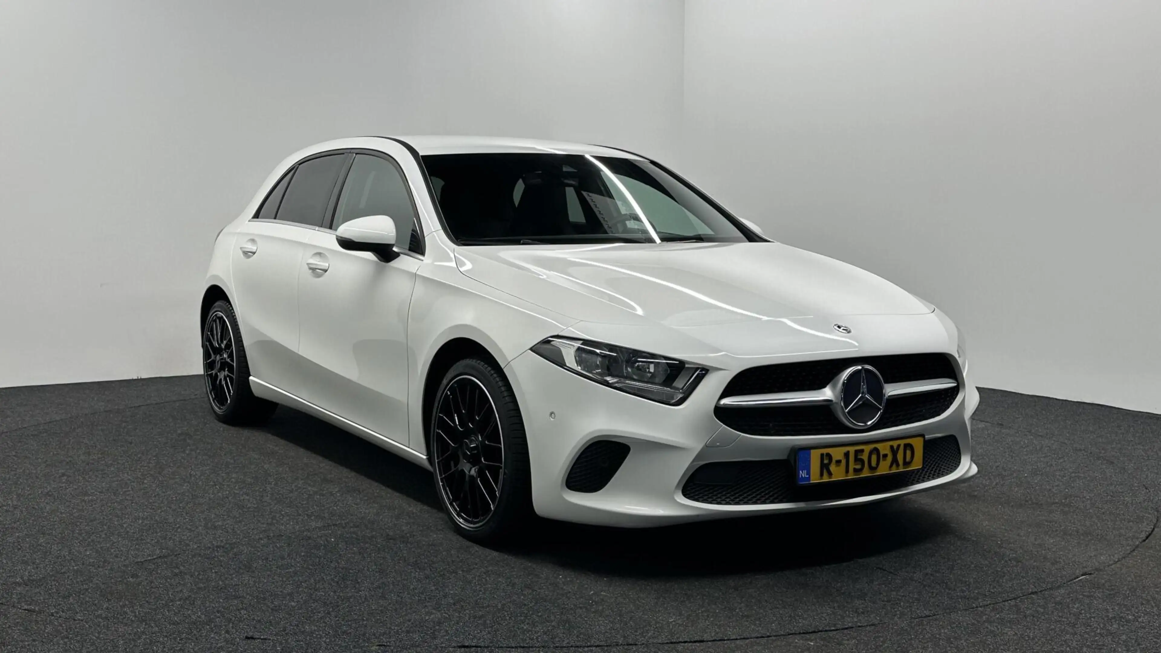 Mercedes-Benz A 200 Advantage LEER NAVI CAMERA CRUISE LM ECC. — photo 3