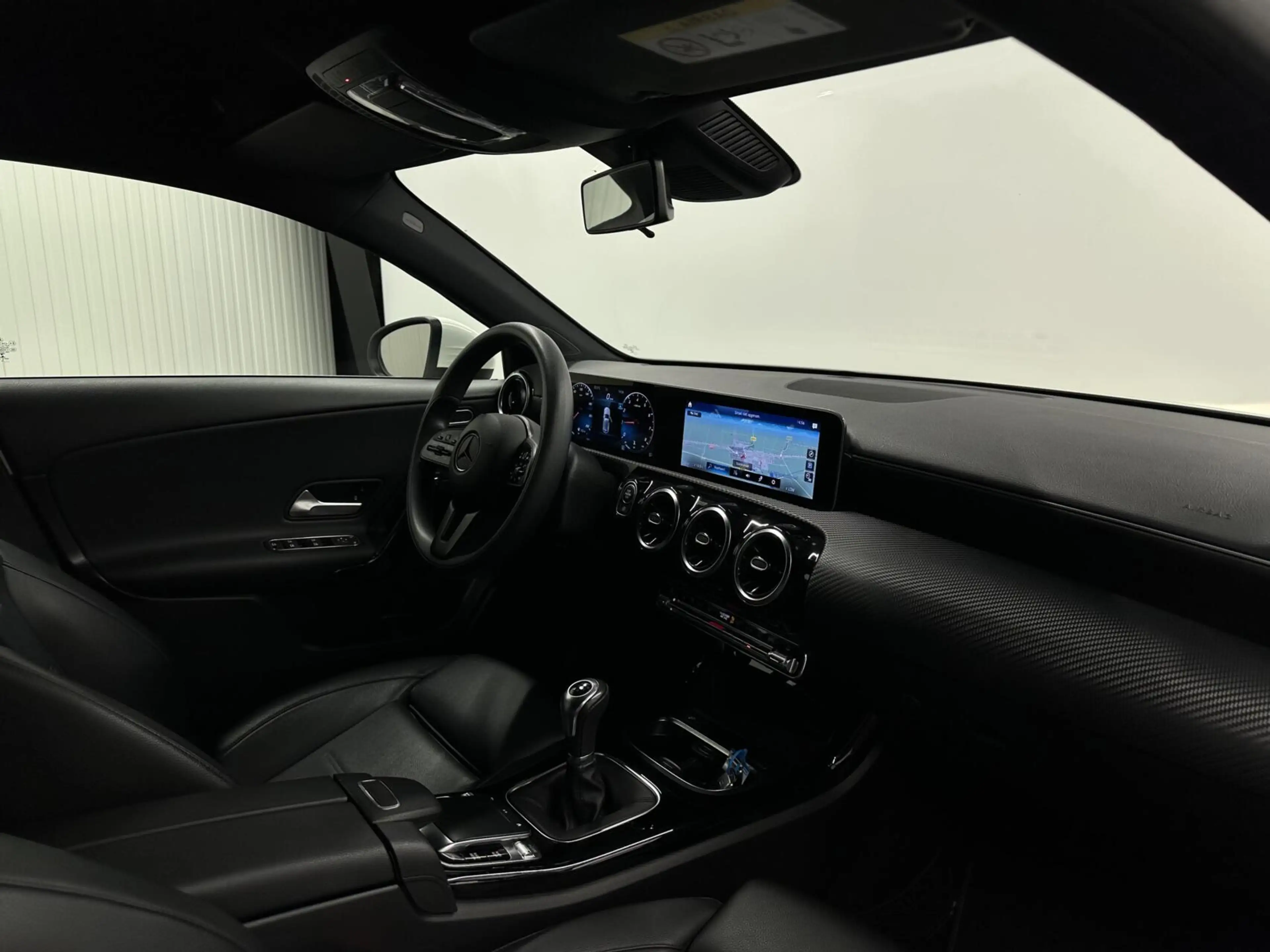 Mercedes-Benz A 200 Advantage LEER NAVI CAMERA CRUISE LM ECC. — photo 10