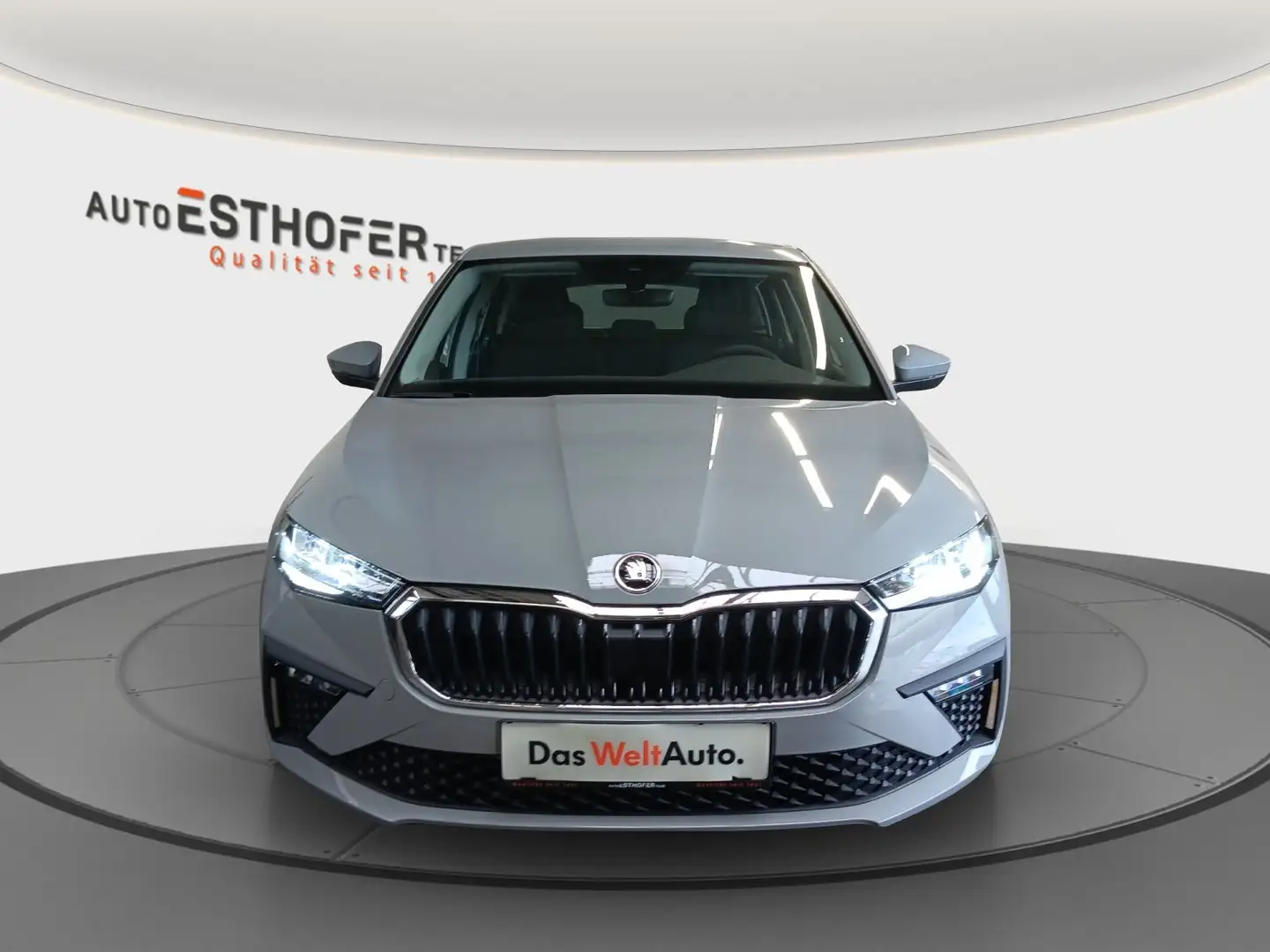 Skoda Scala Essence TSI Grau - 2