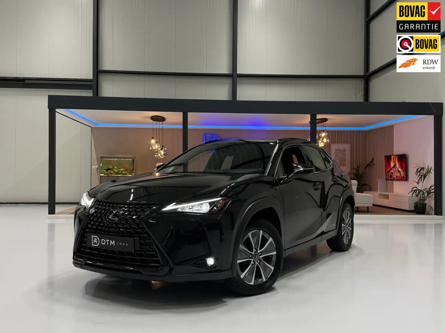 Lexus UX 300e Business 54 kWh Led Leder Memory Carplay Clima Cam Negro - 1