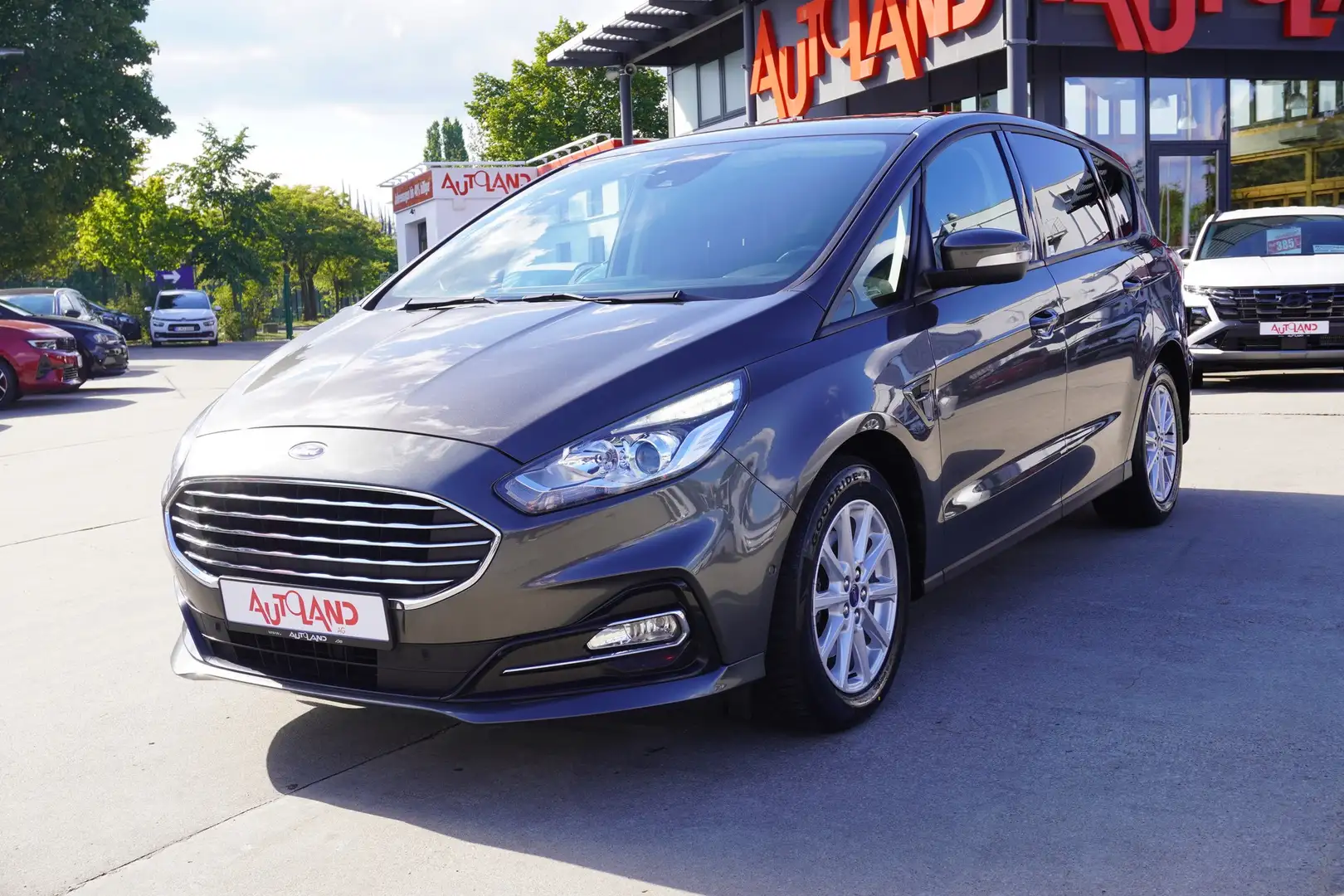 Ford S-Max Trend 2.0 Navi Winterpaket DAB Kamera PDC Grau - 2