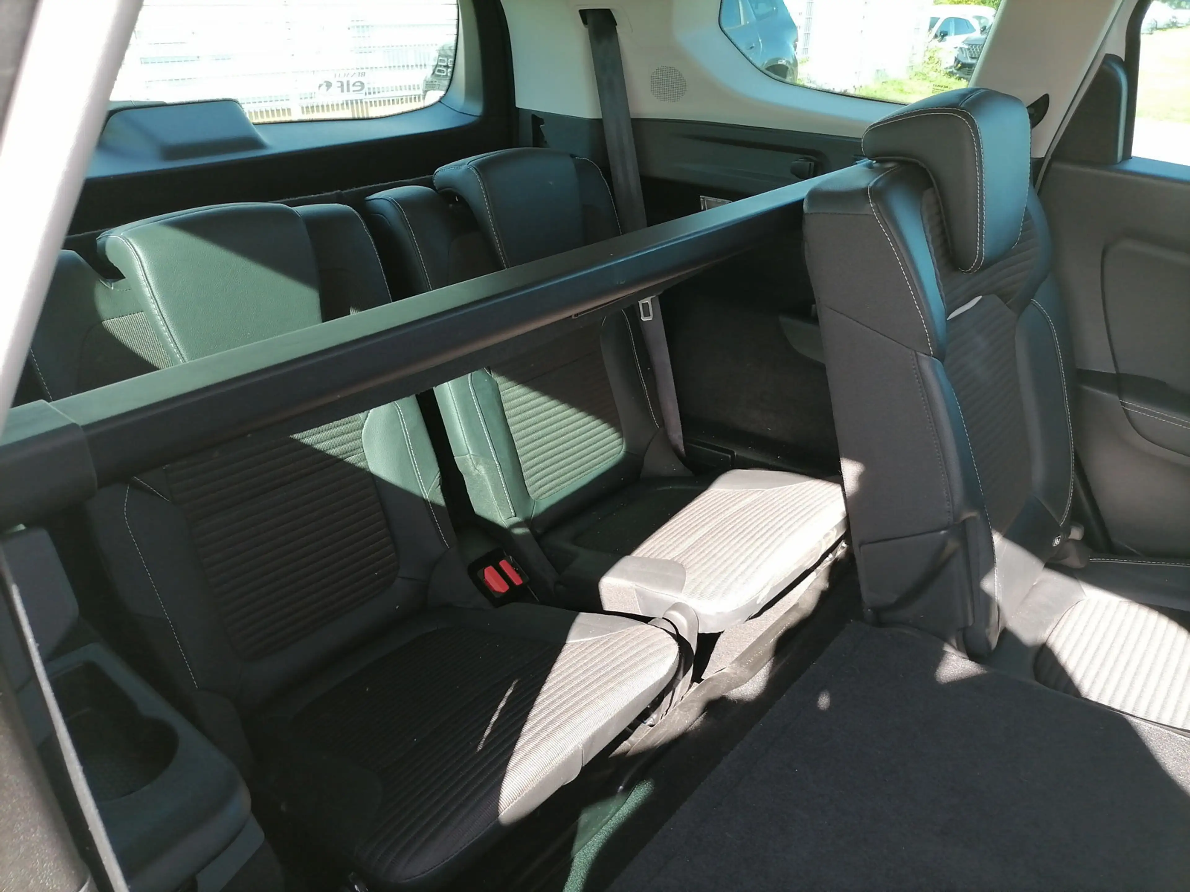 Renault Grand Scenic BOSE-Edition 1.7 BLUE dCi 120 — photo 14