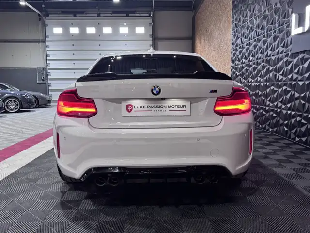 BMW M2 view 5