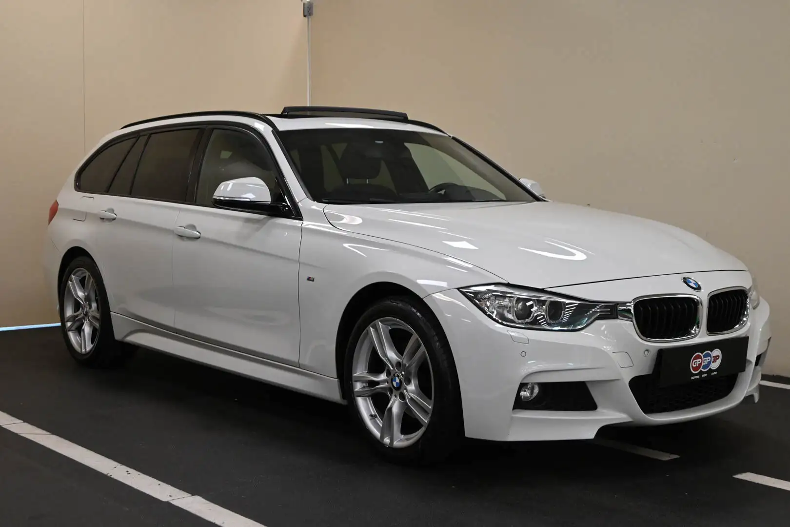 BMW 320 320d xDrive Touring M-sport Blanc - 1