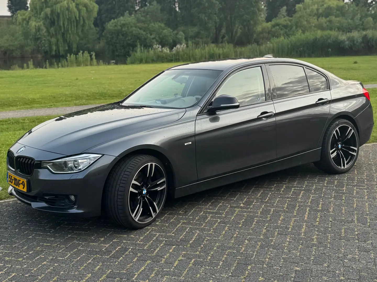 BMW 328 328i modern Šedá - 2