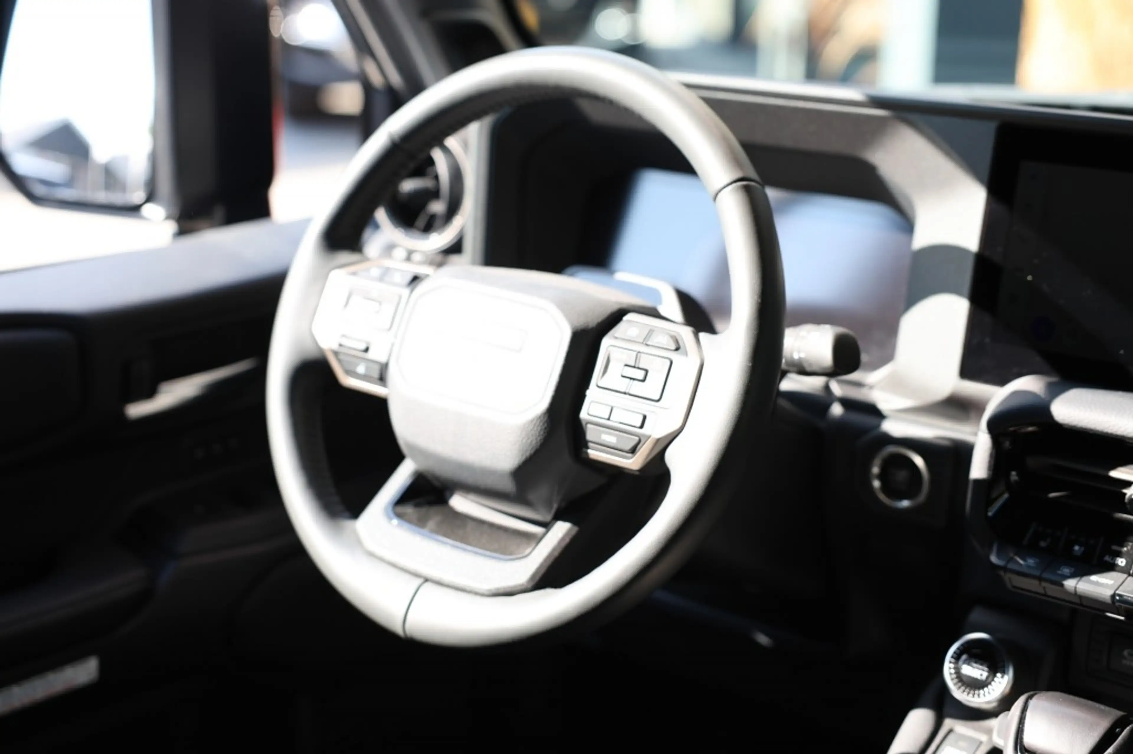 Toyota Land Cruiser 2.8 D-4D 5DRS PROFESSIONAL  A/T VAN — photo 11