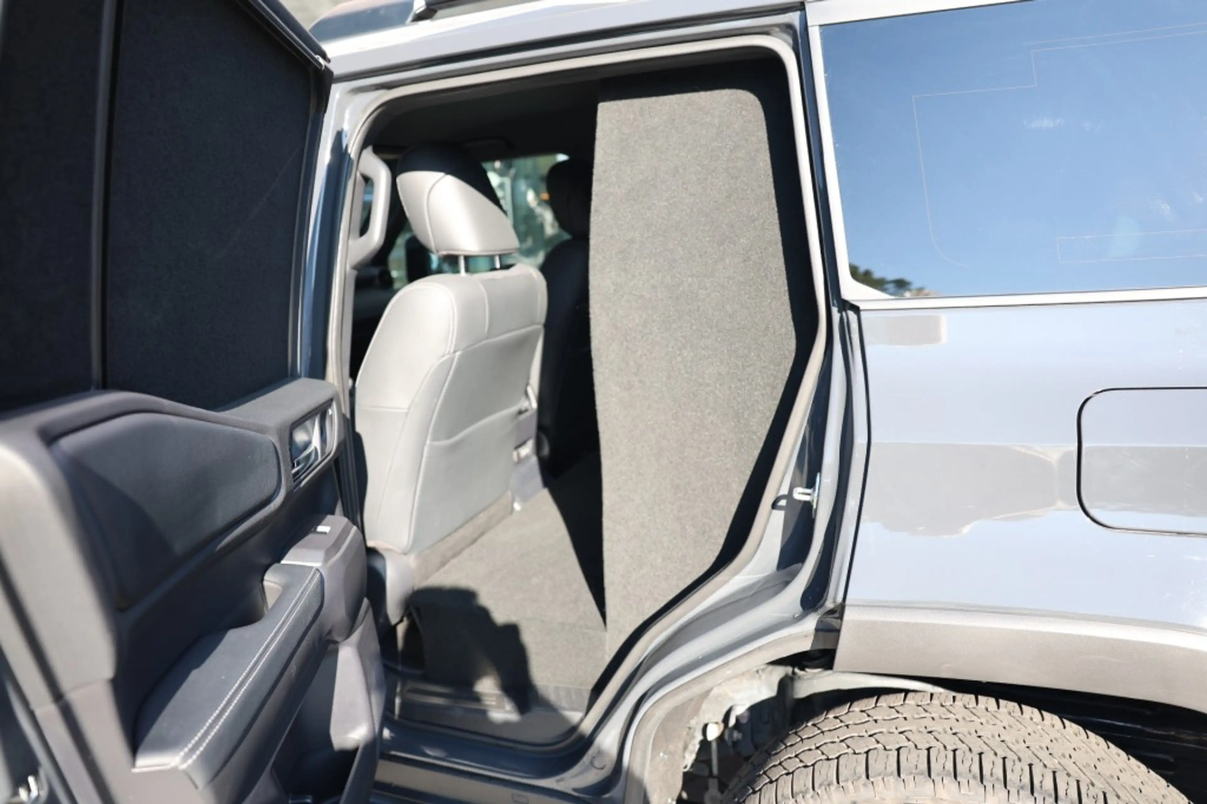 Toyota Land Cruiser 2.8 D-4D 5DRS PROFESSIONAL  A/T VAN — photo 10