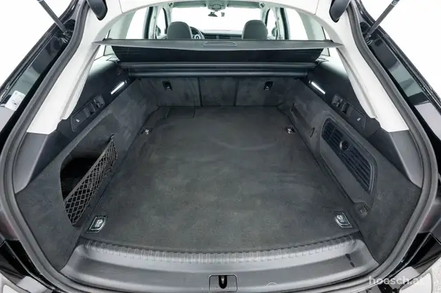 Audi A6 view 8