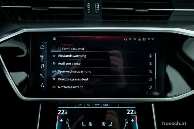 Audi A6 view 14