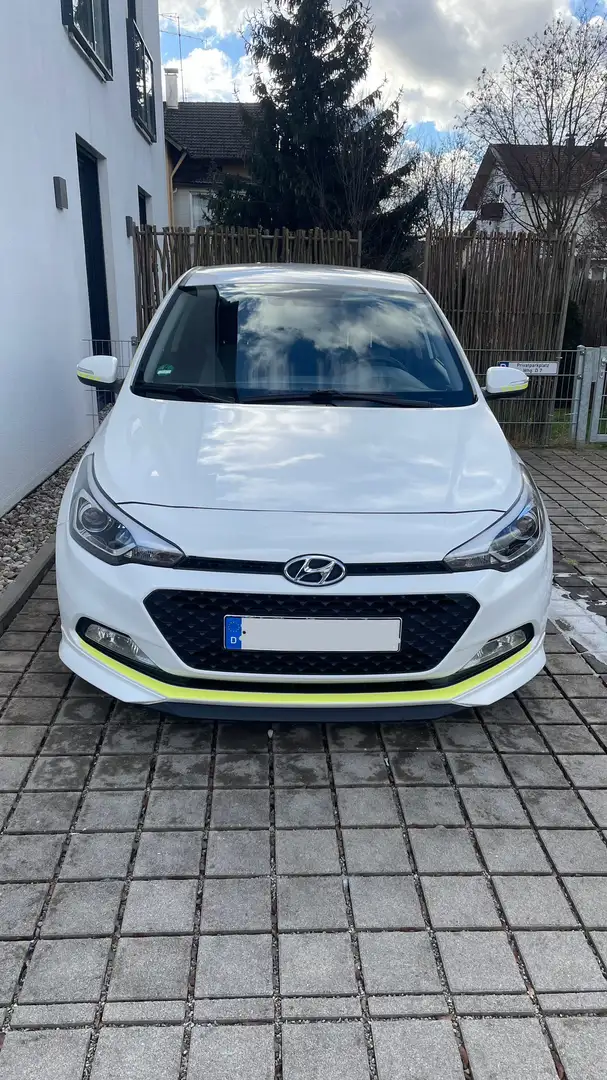 Hyundai i20 Sport bijela - 2