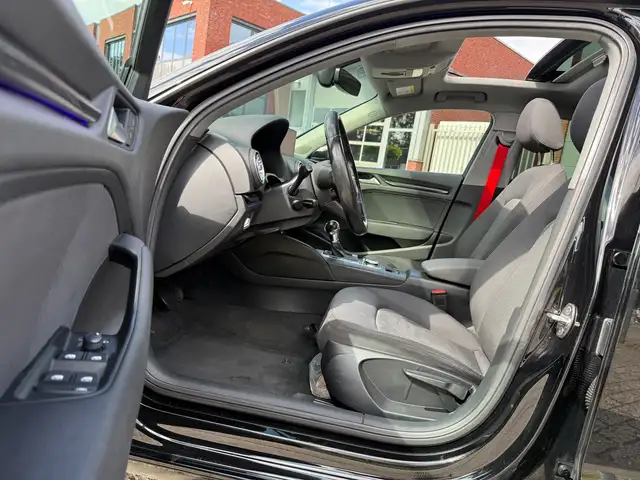 Audi A3 view 10