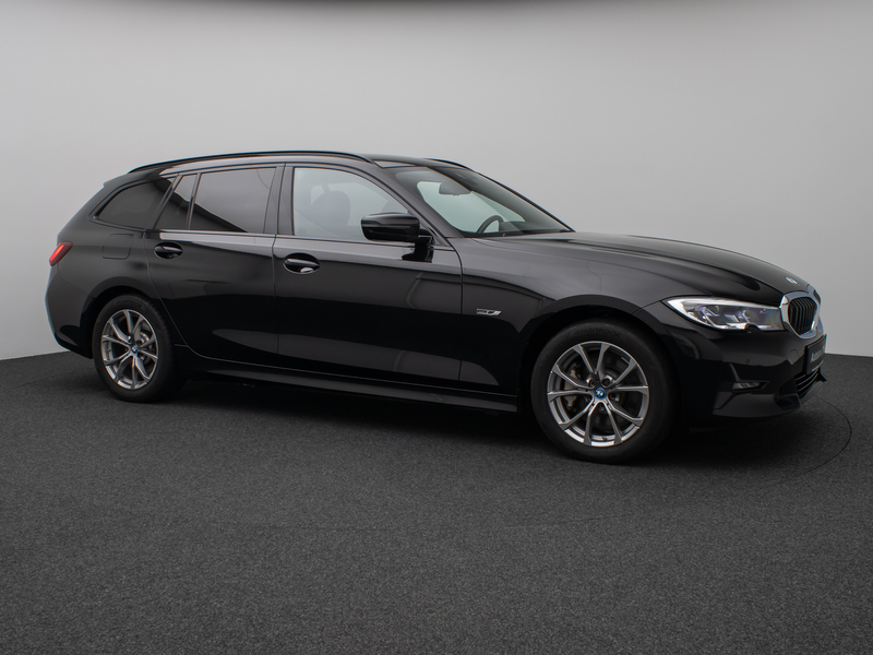 BMW 330 SportLine Laser HUD DAB HiFi Komfort PDC — photo 4