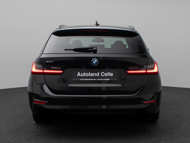 BMW 330 SportLine Laser HUD DAB HiFi Komfort PDC — photo 8