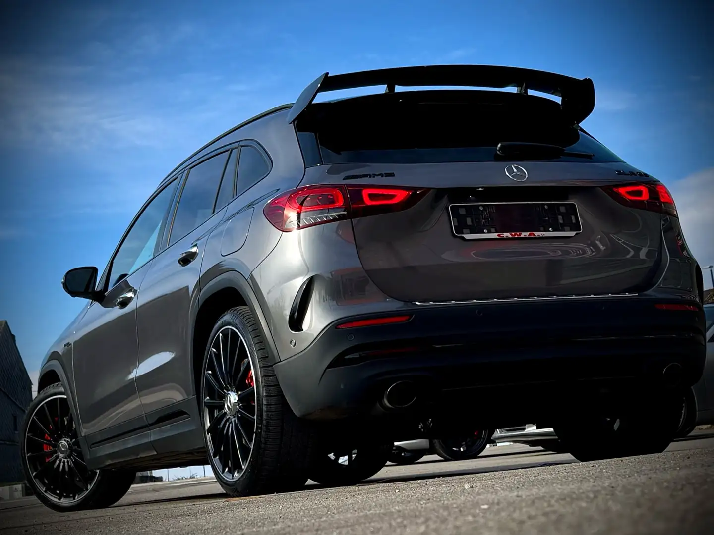 Mercedes-Benz GLA 35 AMG 4-Matic Aero Pack !! Grey - 2