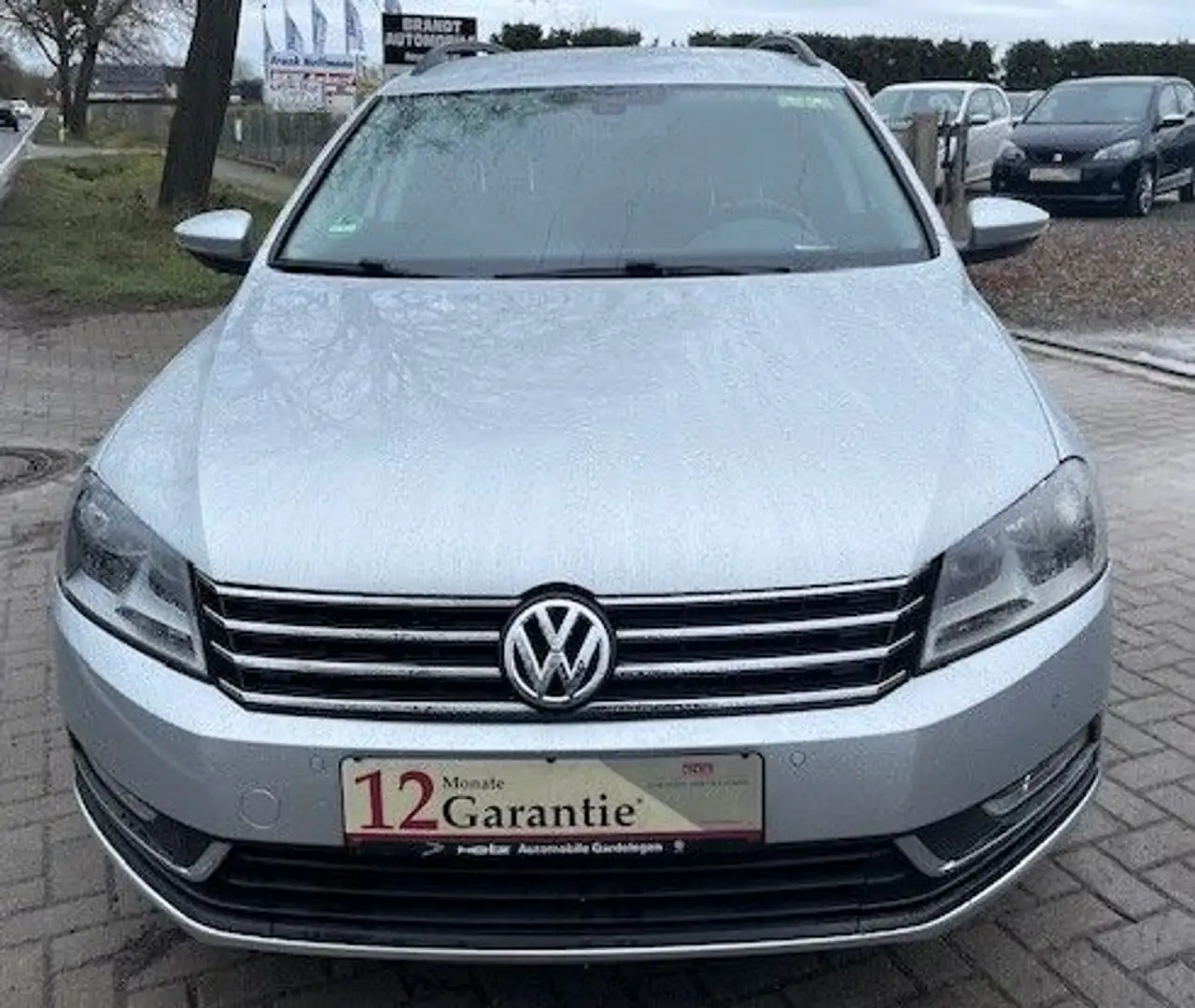Volkswagen Passat Variant Trendline BlueMotion Silber - 2