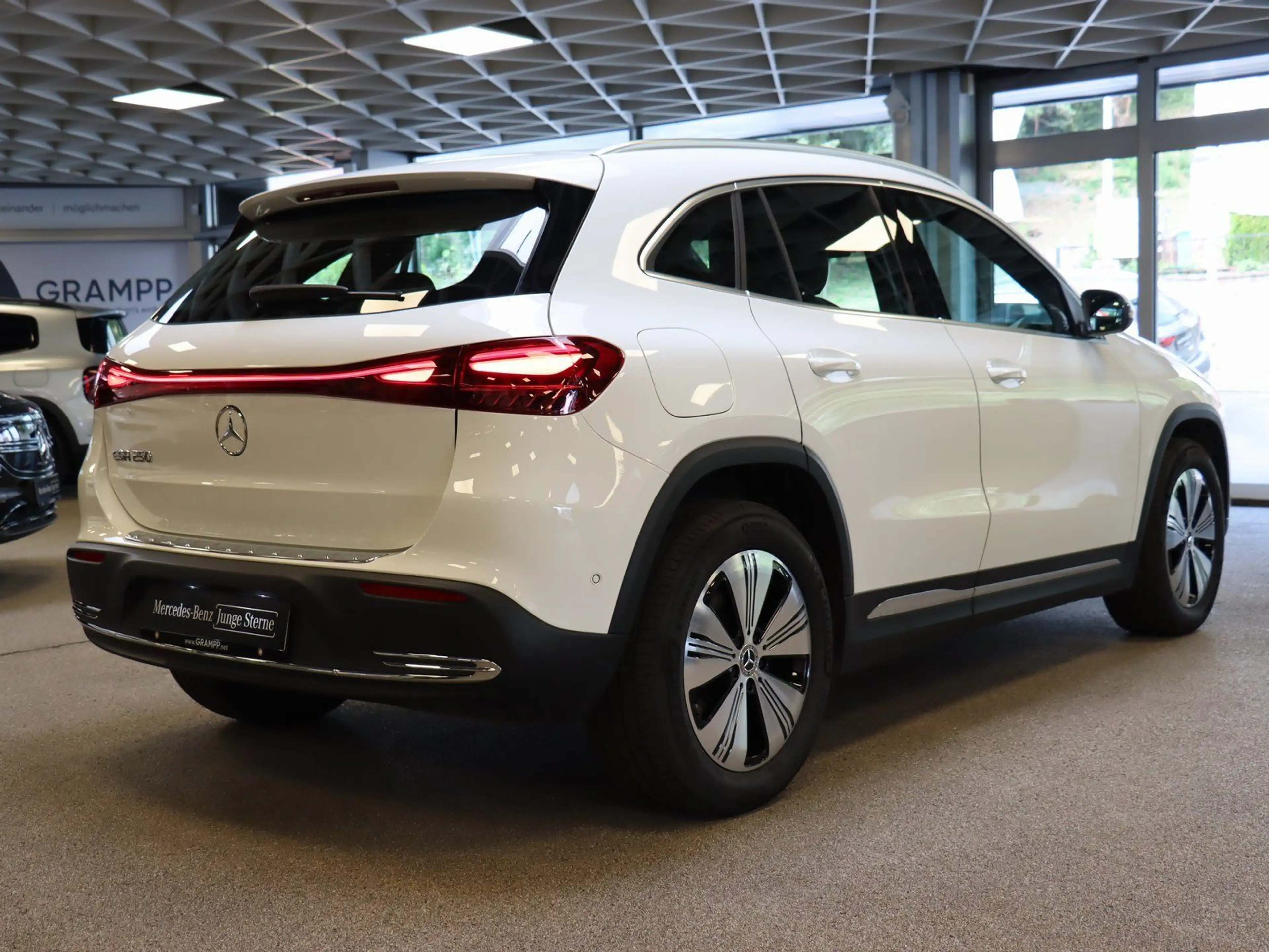 Mercedes-Benz EQA 250 Progressive-Advanced/LED/Kamera — photo 5