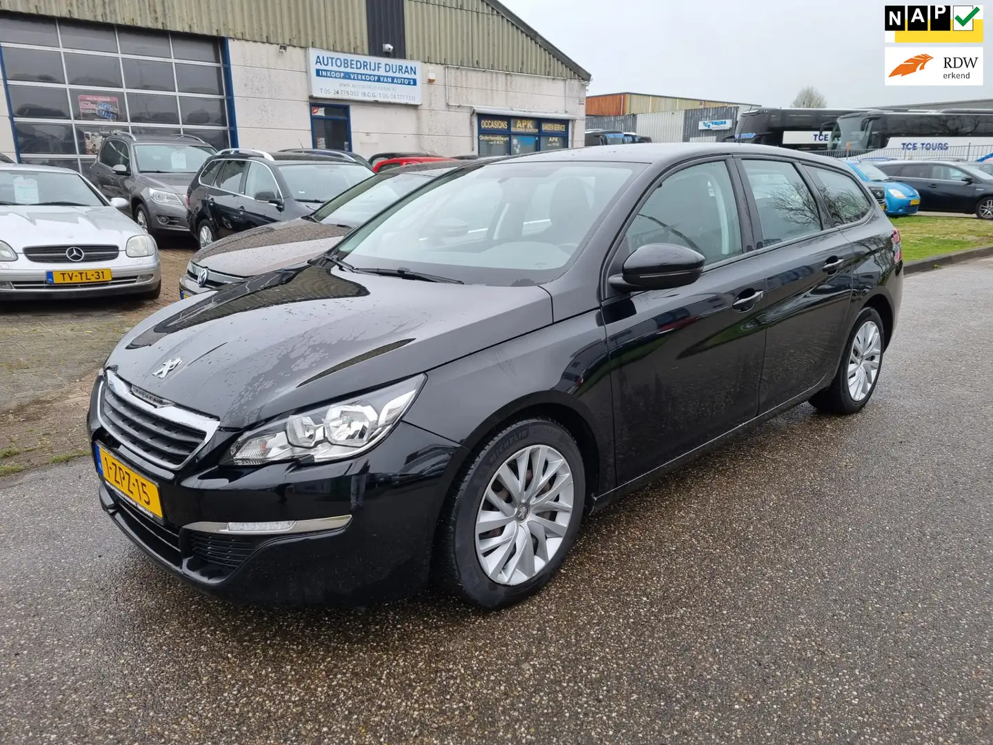 Peugeot 308 SW 1.6 BlueHDI Blue Lease NAV.+ Airco Bj:2015 NAP! Černá - 1