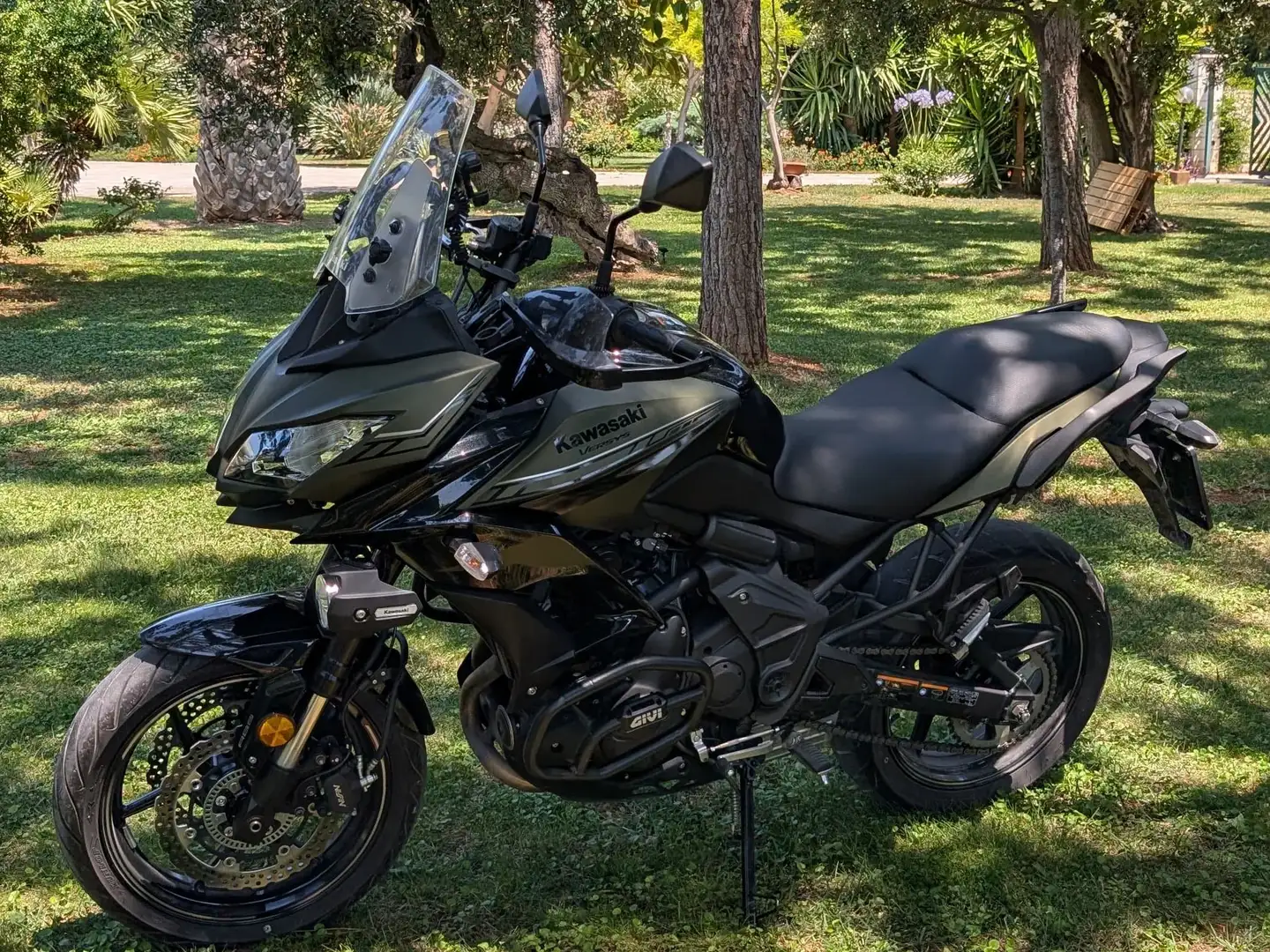 Kawasaki Versys 650 Tourer Plus MY 2020 Noir - 1