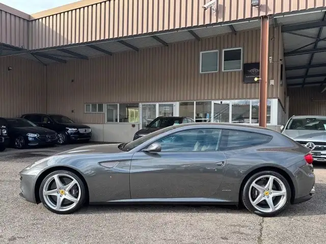 Ferrari FF 6,3 V12 4x4 *1.Hand*Neuwagenzustand*MwSt.*