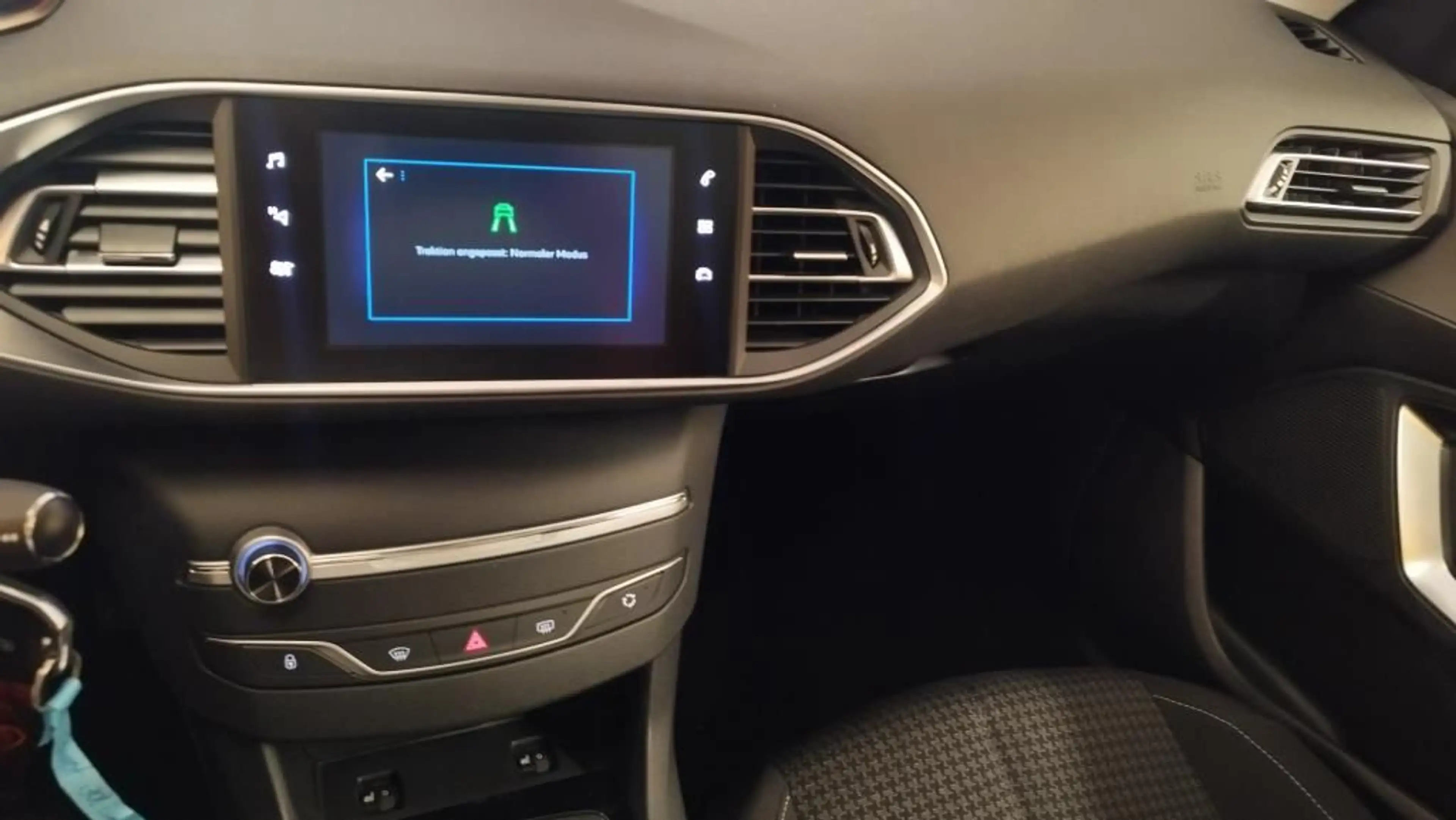 Peugeot 308 Active, Navi, Klimaautomatik PDC, LM-Felge,L — photo 11