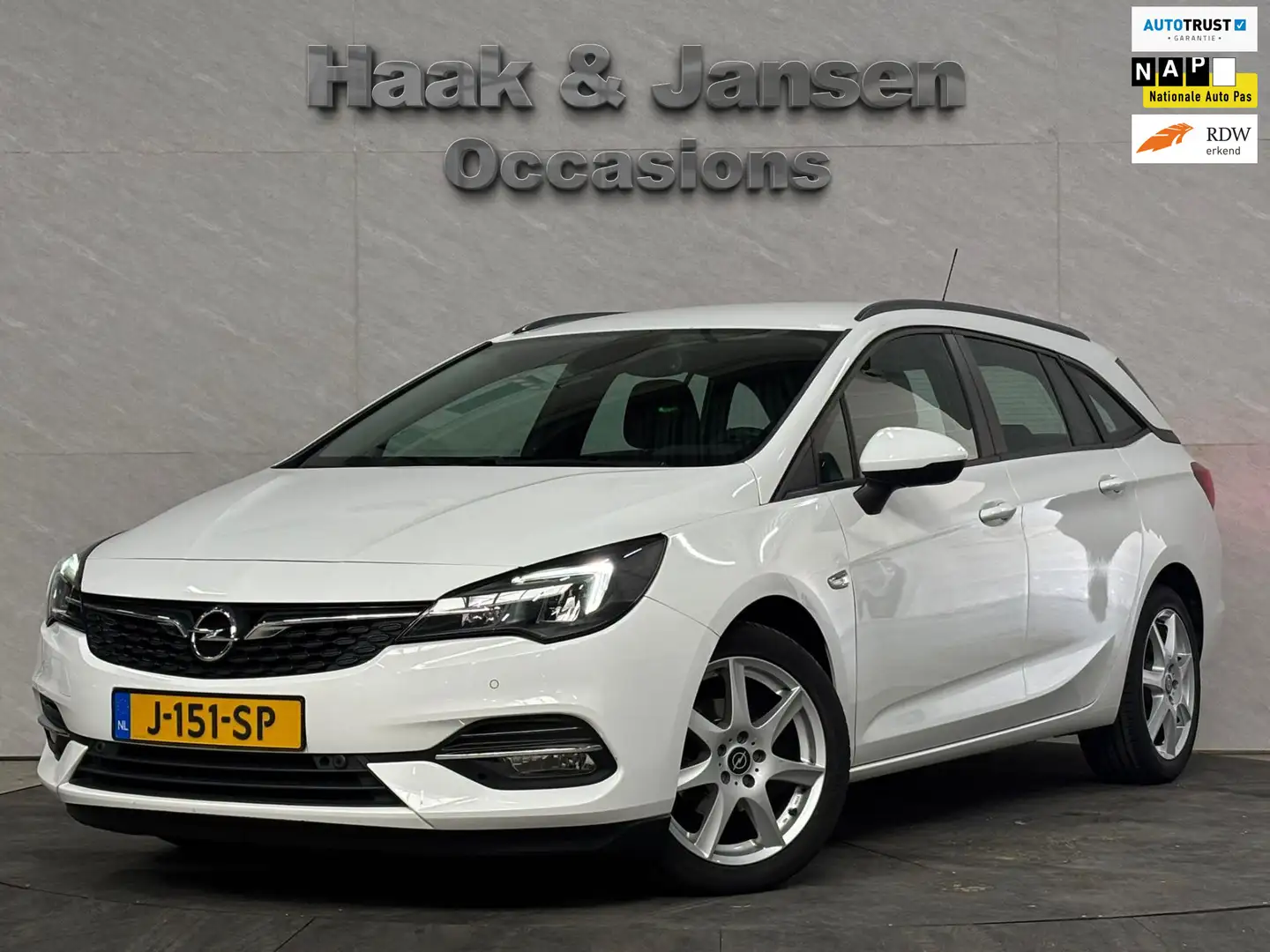 Opel Astra Sports Tourer 1.2 Edition Achteruitrijcamera Airco Bianco - 1