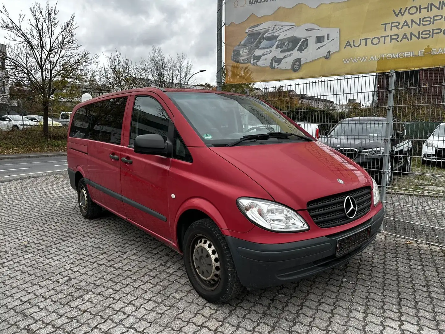 Mercedes-Benz Vito 115 CDI lang 8-Sitze Klima AHK Tüv 07.2025 Czerwony - 1
