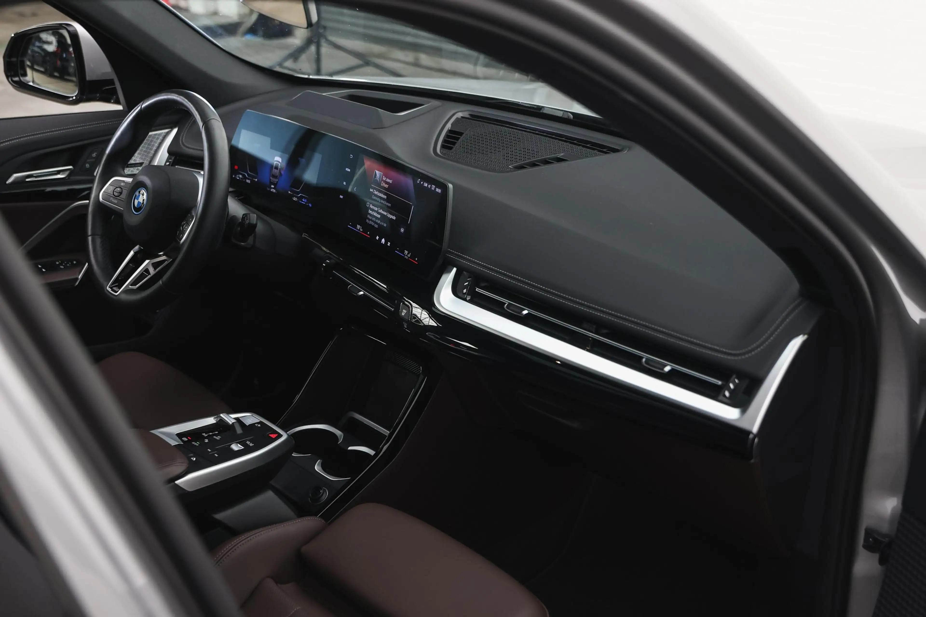 BMW X1 xDrive25e M Sport Automaat / Panoramadak / Sportst — photo 10