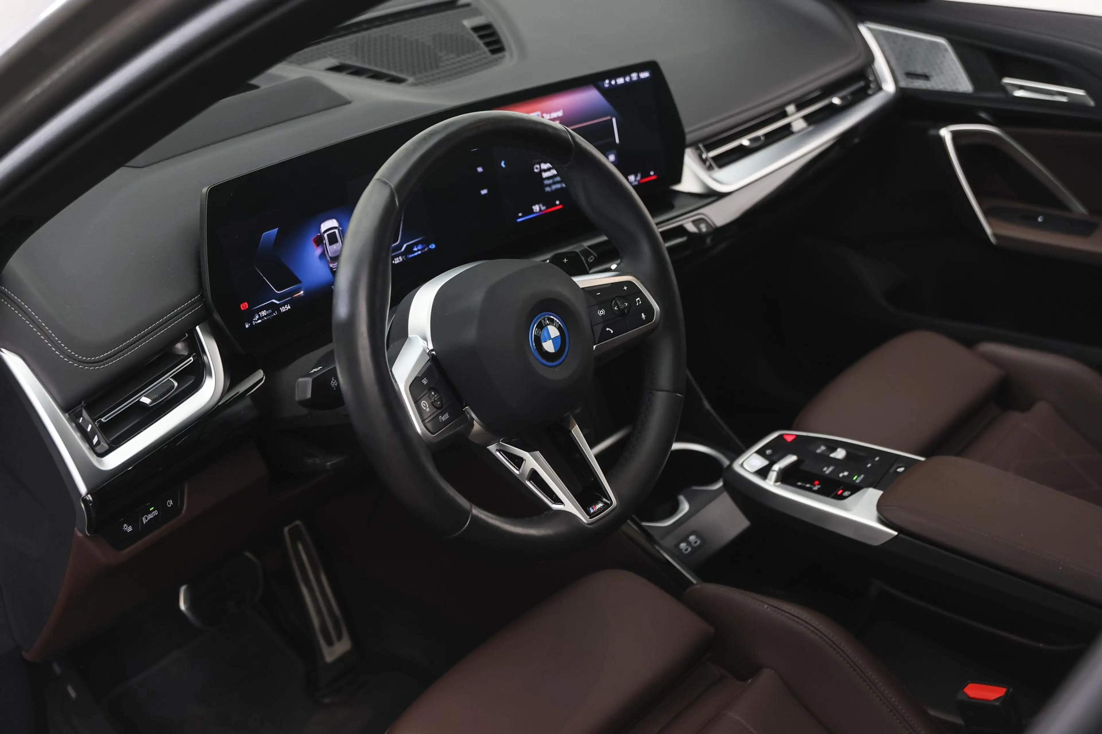 BMW X1 xDrive25e M Sport Automaat / Panoramadak / Sportst — photo 9
