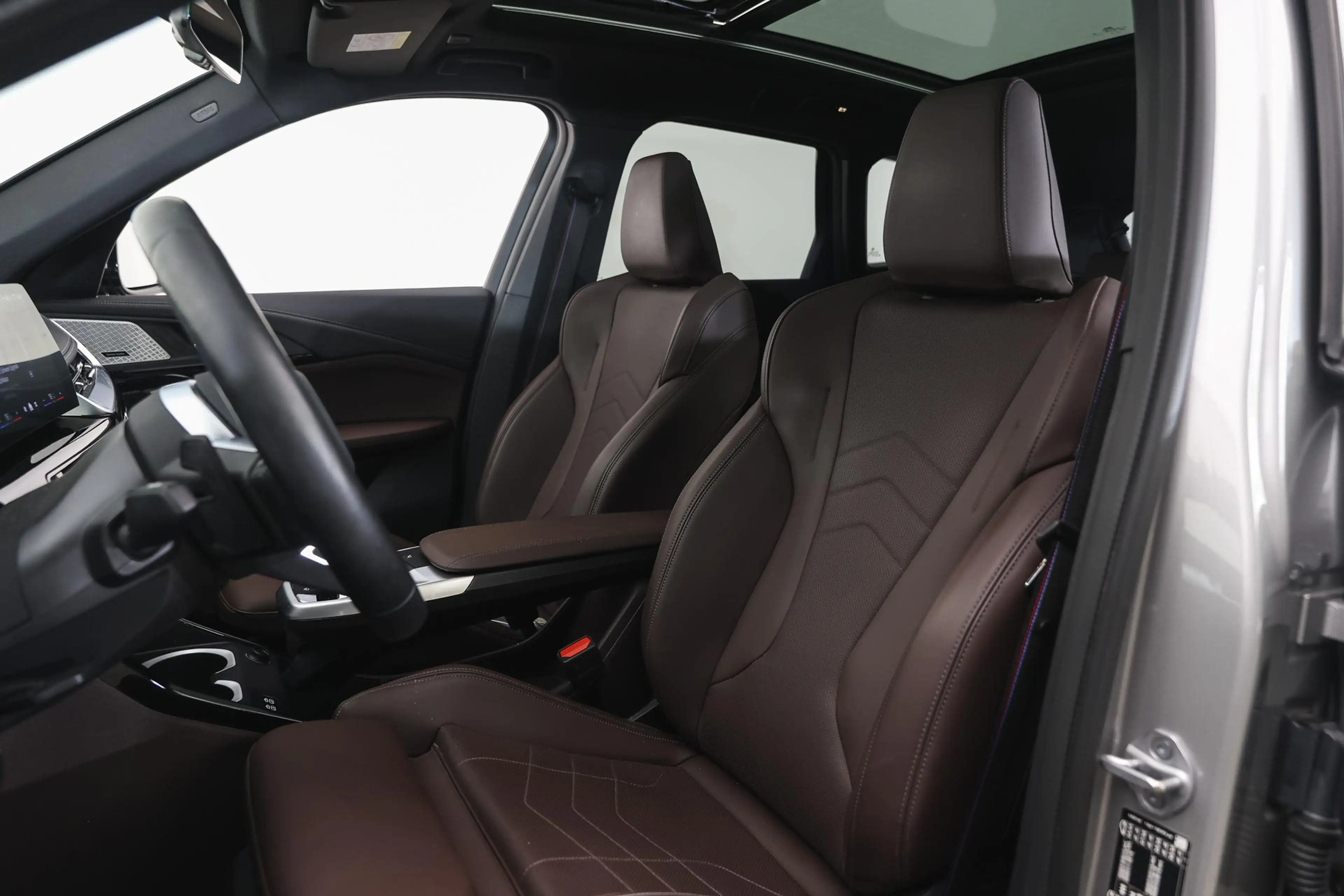 BMW X1 xDrive25e M Sport Automaat / Panoramadak / Sportst — photo 11
