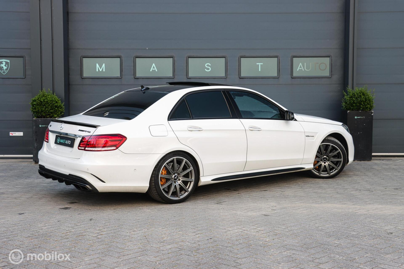 Mercedes-Benz E 63 AMG S 4MATIC|KERAMISCH|PANO|CARBON|H&K AUDIO|DRIVER'S — photo 8