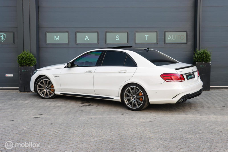 Mercedes-Benz E 63 AMG S 4MATIC|KERAMISCH|PANO|CARBON|H&K AUDIO|DRIVER'S — photo 13