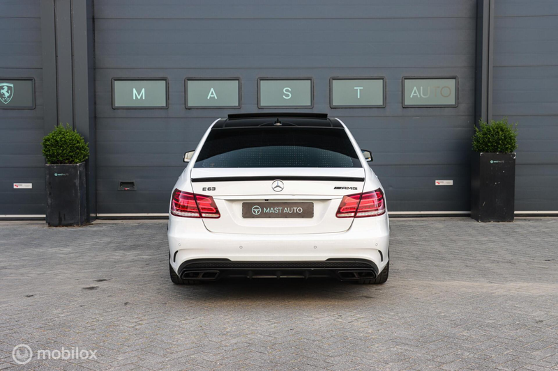Mercedes-Benz E 63 AMG S 4MATIC|KERAMISCH|PANO|CARBON|H&K AUDIO|DRIVER'S — photo 9