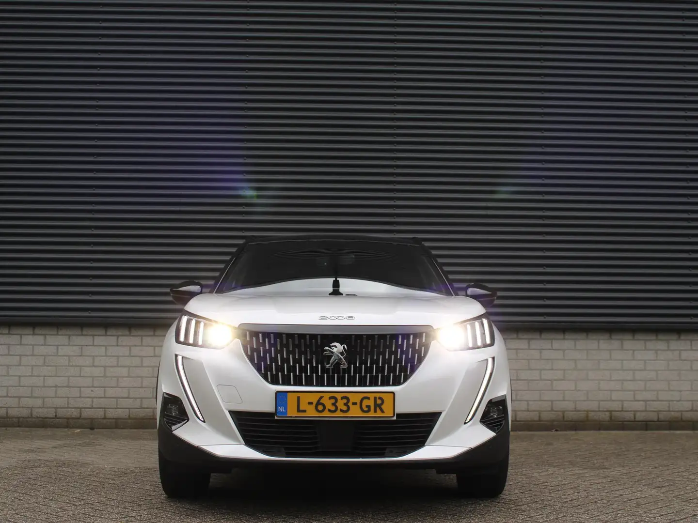 Peugeot 2008 GT 130pk I Panoramadak I Keyless Entry I Dode-Hoek Weiß - 2