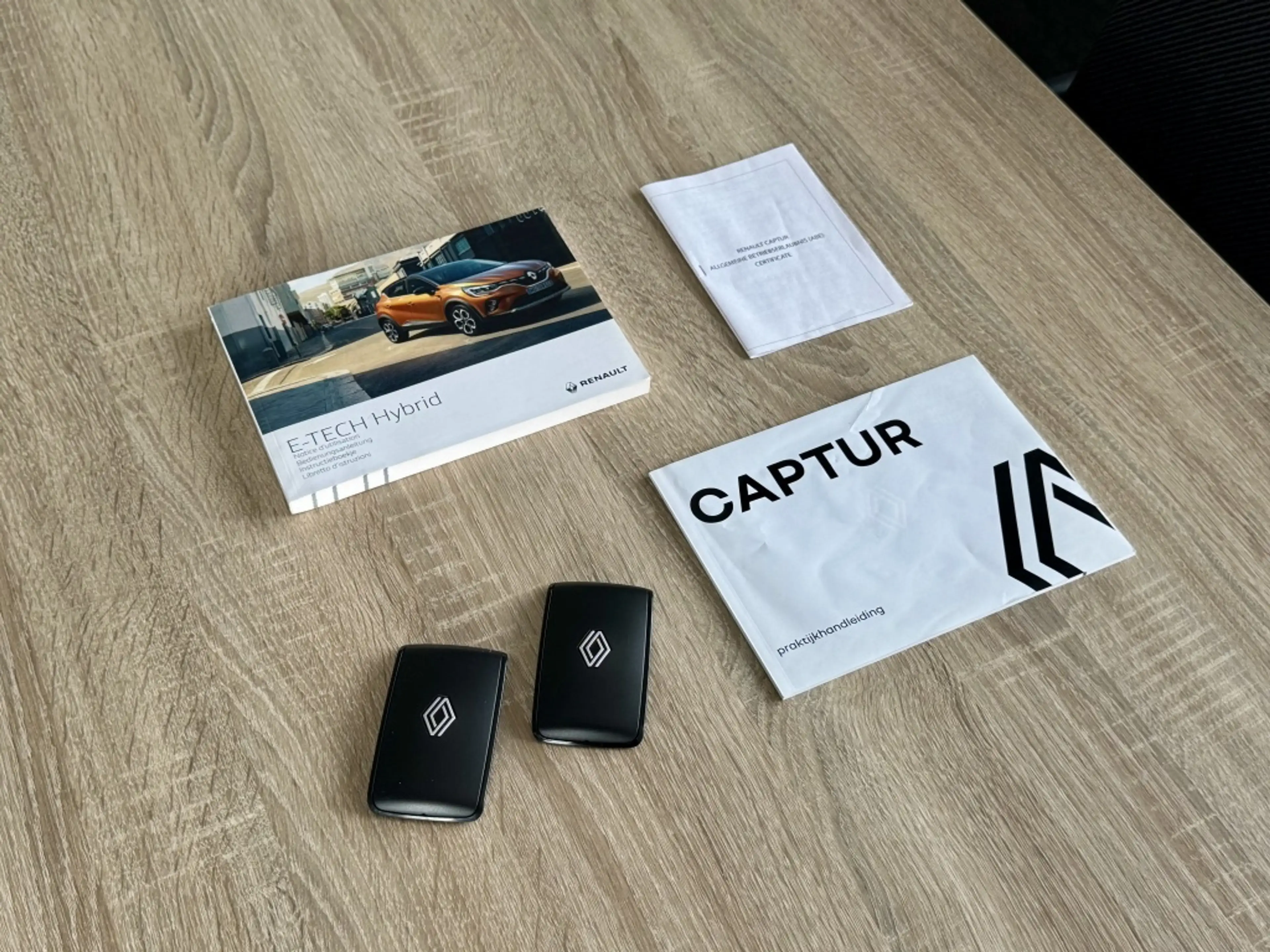 Renault Captur 1.6 E-Tech Full Hybrid 145PK Esprit Alpine Trekhaa — photo 8