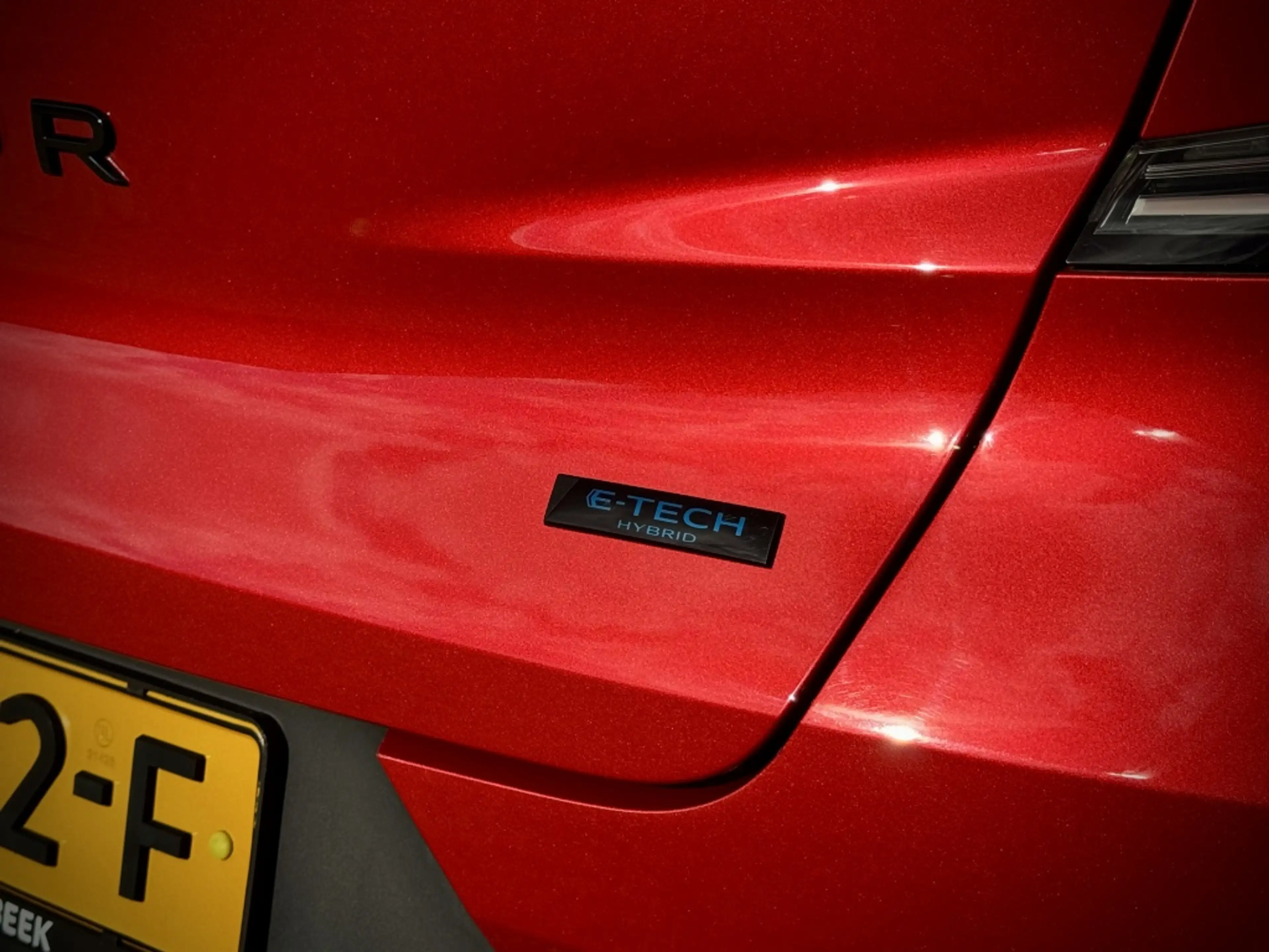 Renault Captur 1.6 E-Tech Full Hybrid 145PK Esprit Alpine Trekhaa — photo 13