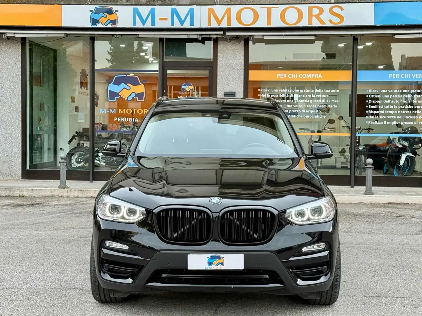 BMW X3 xDrive20d xLine Zwart - 2