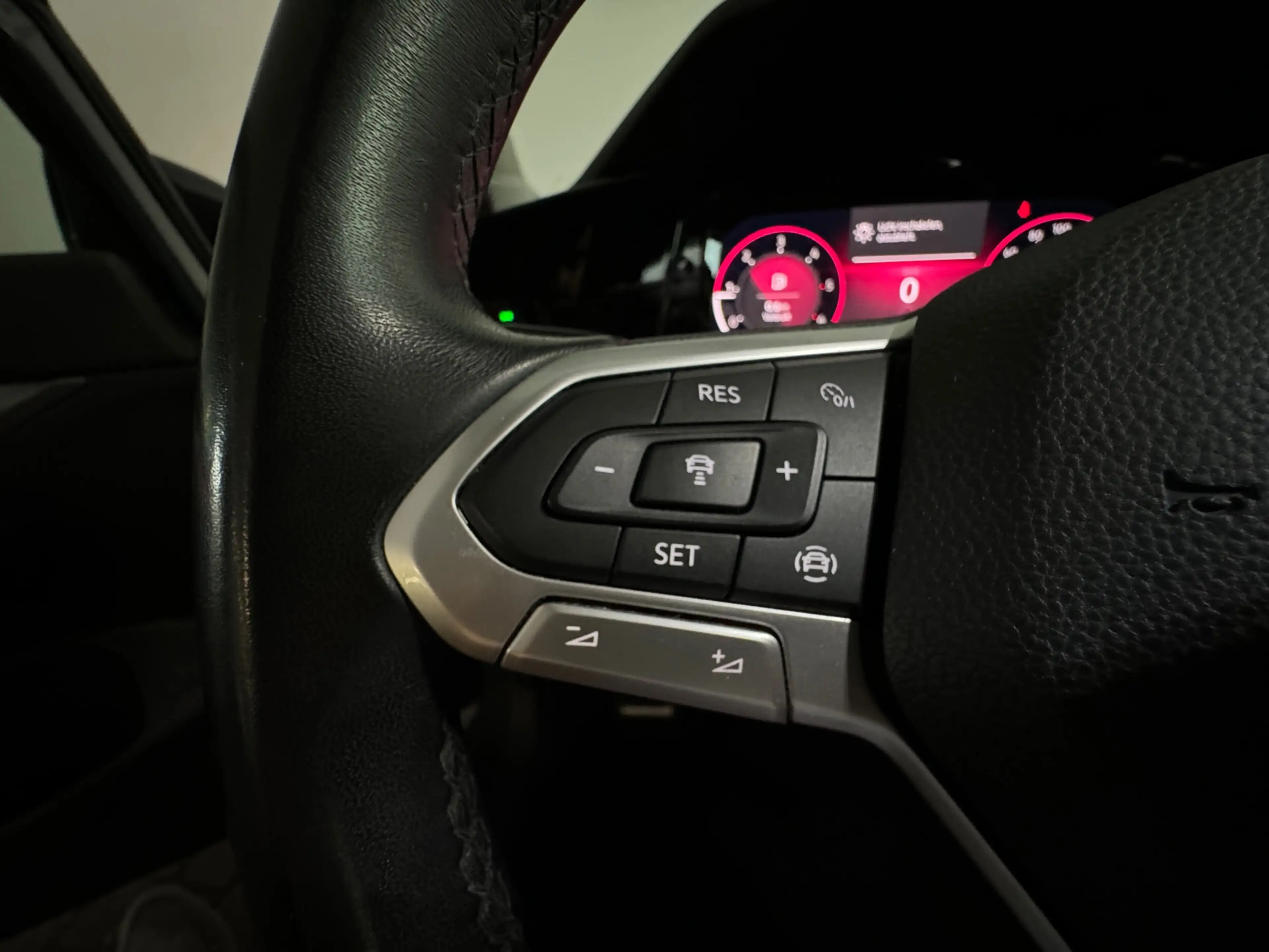 Volkswagen Golf 2.0 TDI R-Line Pano|Camera|Stoelverwarming|Sfeer|K — photo 11