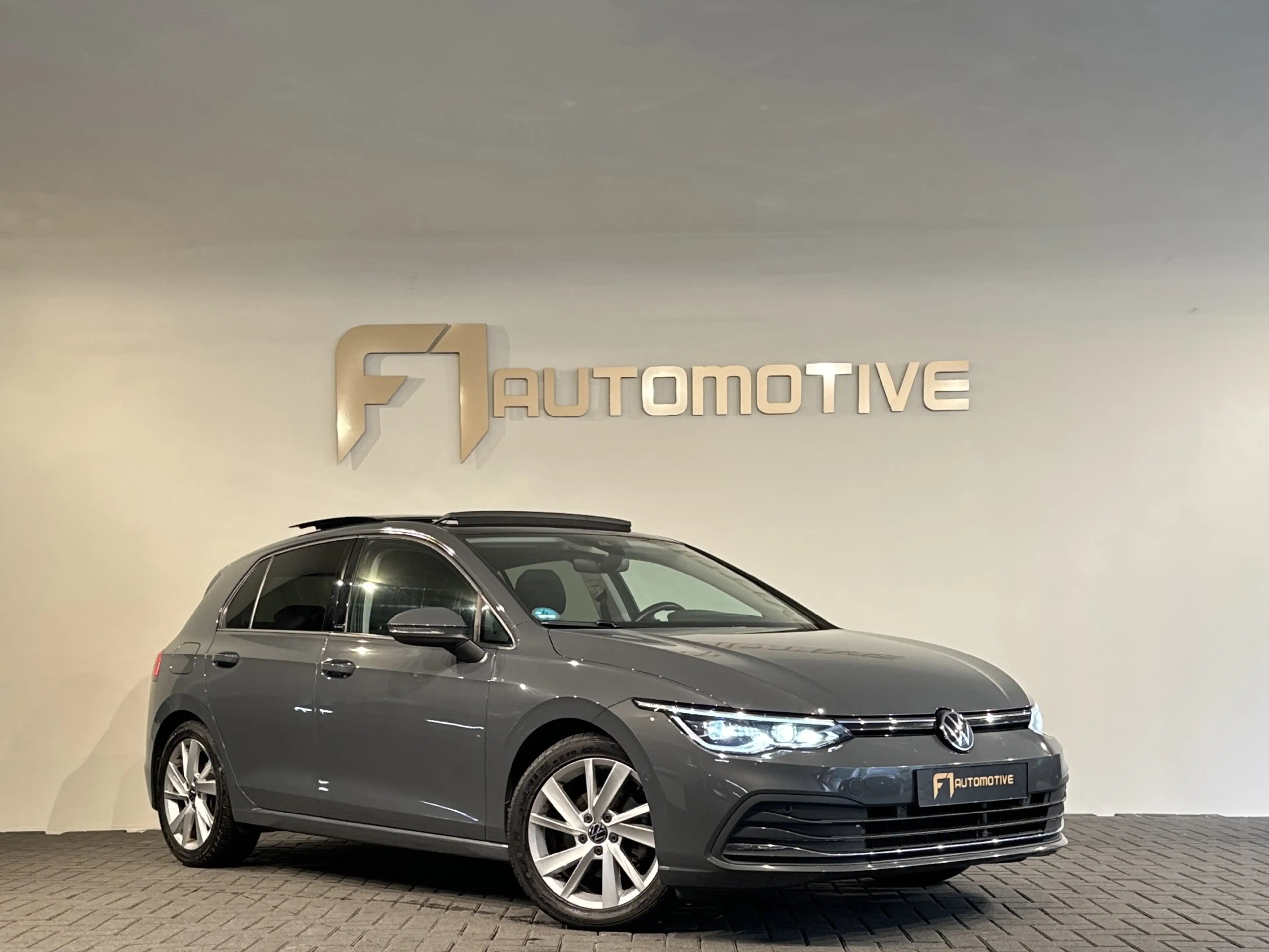 Volkswagen Golf 2.0 TDI R-Line Pano|Camera|Stoelverwarming|Sfeer|K — photo 3