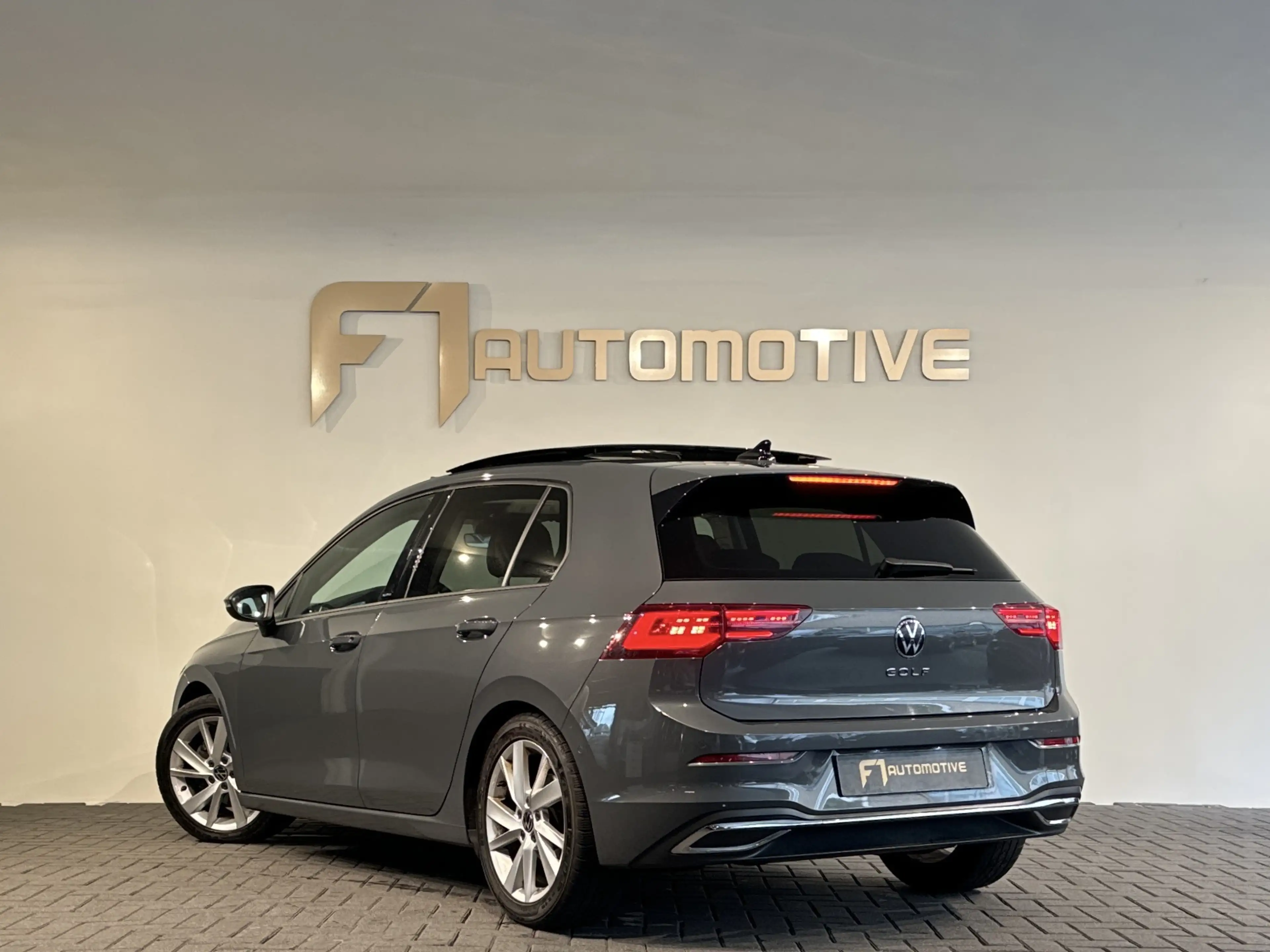 Volkswagen Golf 2.0 TDI R-Line Pano|Camera|Stoelverwarming|Sfeer|K — photo 5