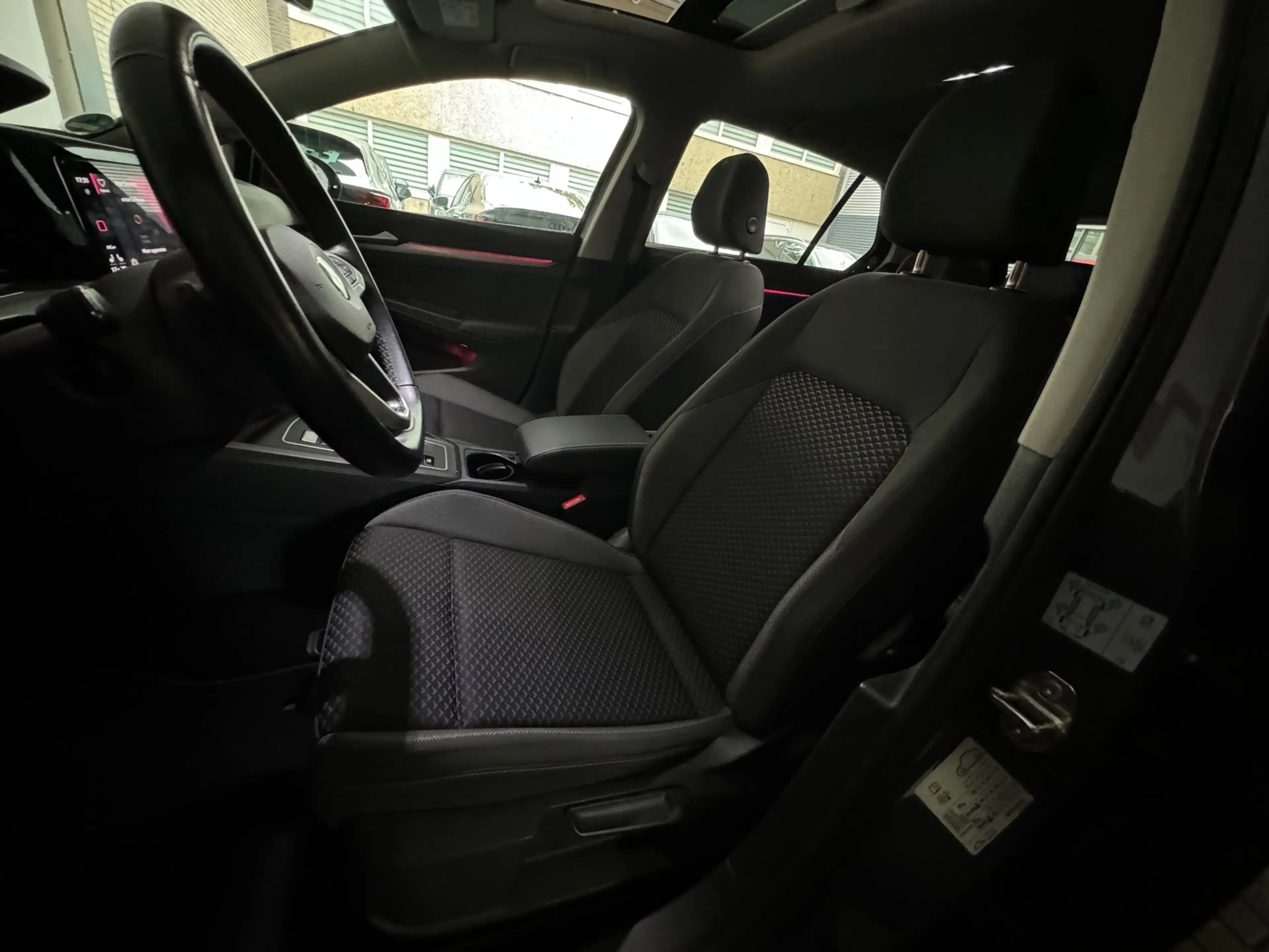 Volkswagen Golf 2.0 TDI R-Line Pano|Camera|Stoelverwarming|Sfeer|K — photo 9