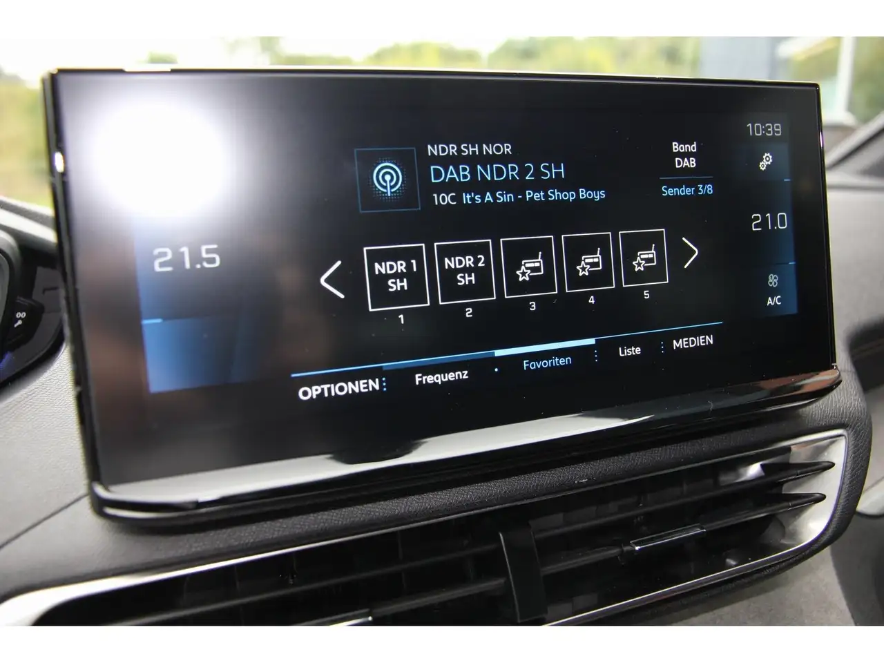 Peugeot 3008 GT PT 130 EAT8 GJR SHZ LED Navi RFK Carplay, миниатюра 26