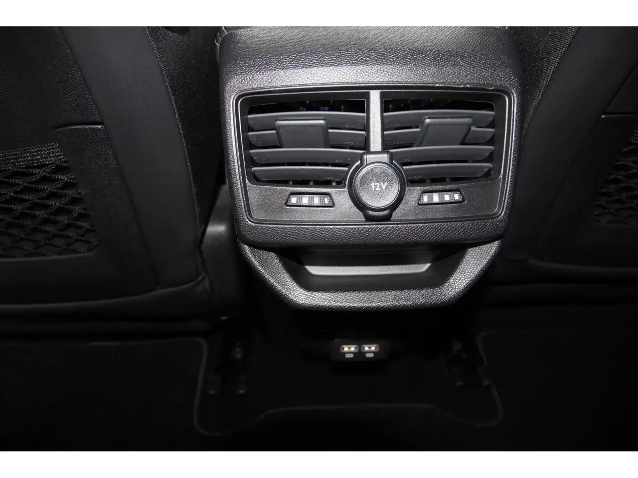 Peugeot 3008 GT PT 130 EAT8 GJR SHZ LED Navi RFK Carplay, миниатюра 14