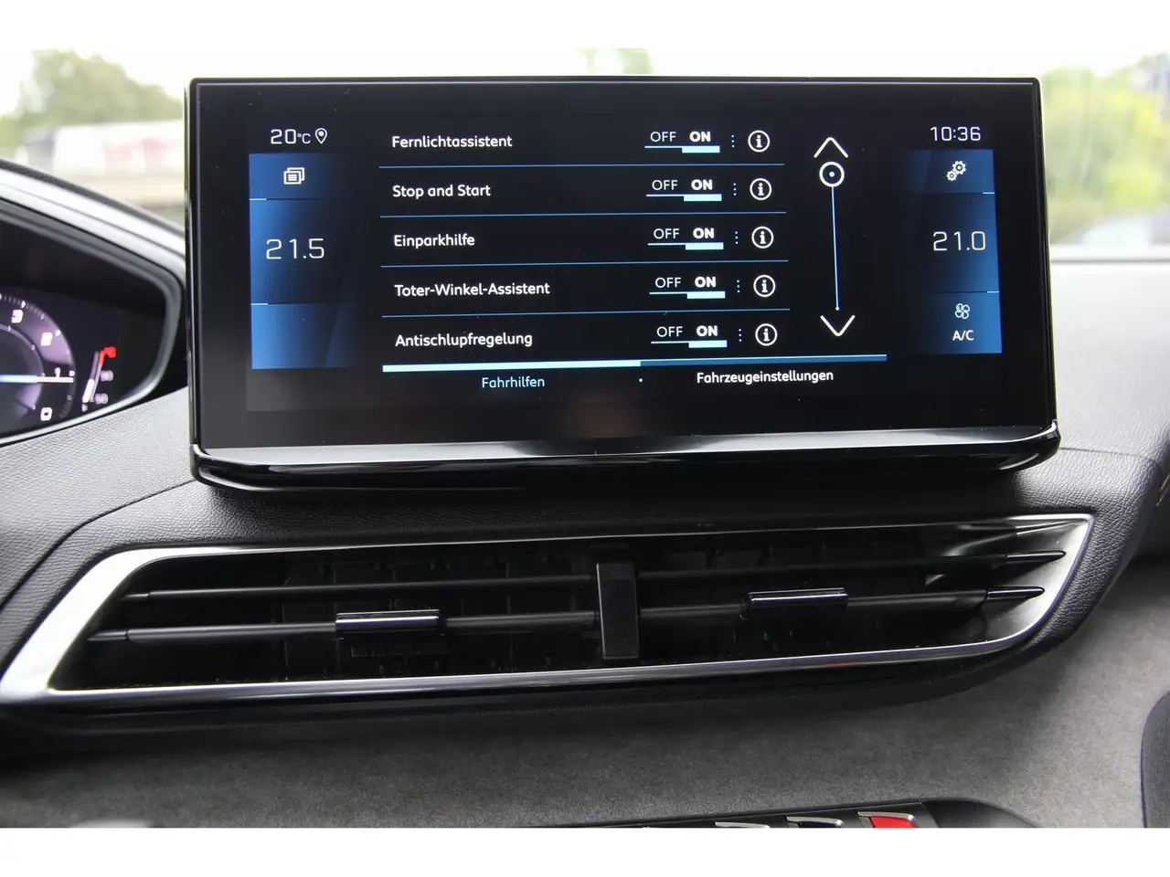 Peugeot 3008 GT PT 130 EAT8 GJR SHZ LED Navi RFK Carplay, миниатюра 19