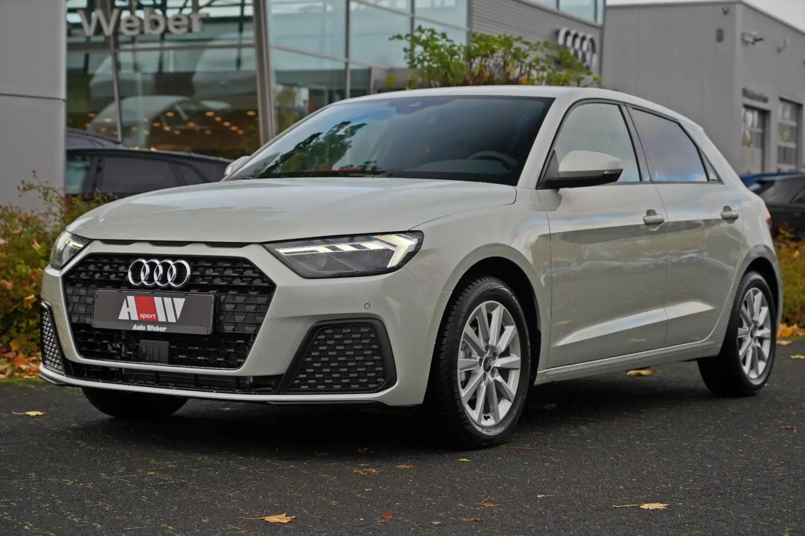Audi A1 Sportback 25TFSI LED SHZ KLIMAAUT ALL-SEASON Silber - 2