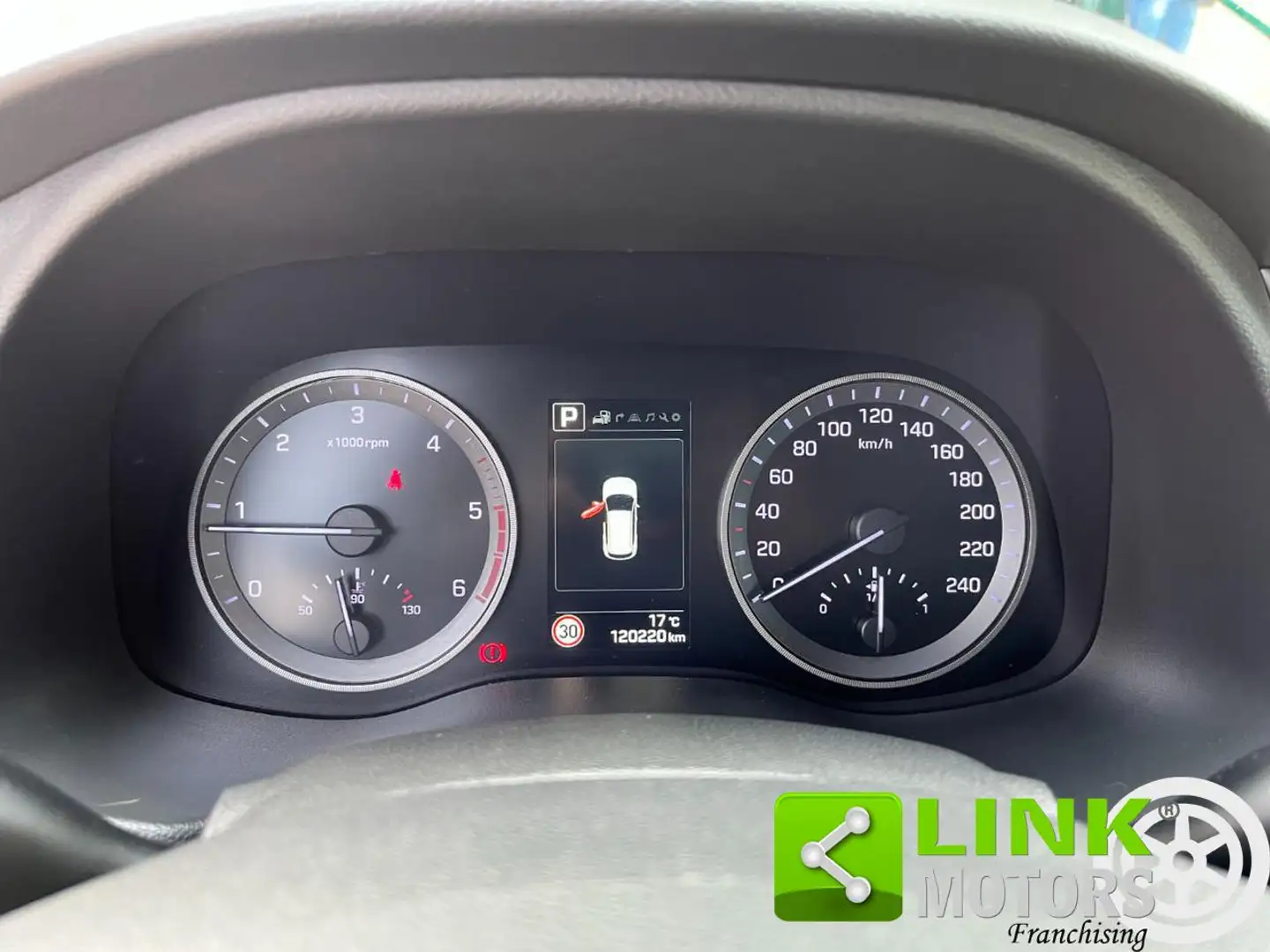 Hyundai TUCSON 1.7 CRDi DCT XPossible Gris - 2
