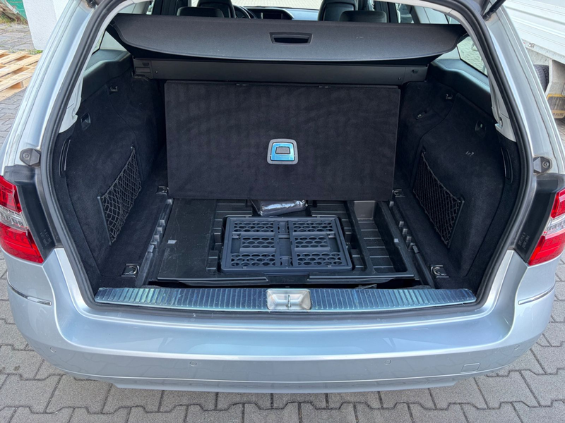 Mercedes-Benz E 350 CDI BE T-Modell 1Hand Lückenlos SHeft Xeno — photo 10