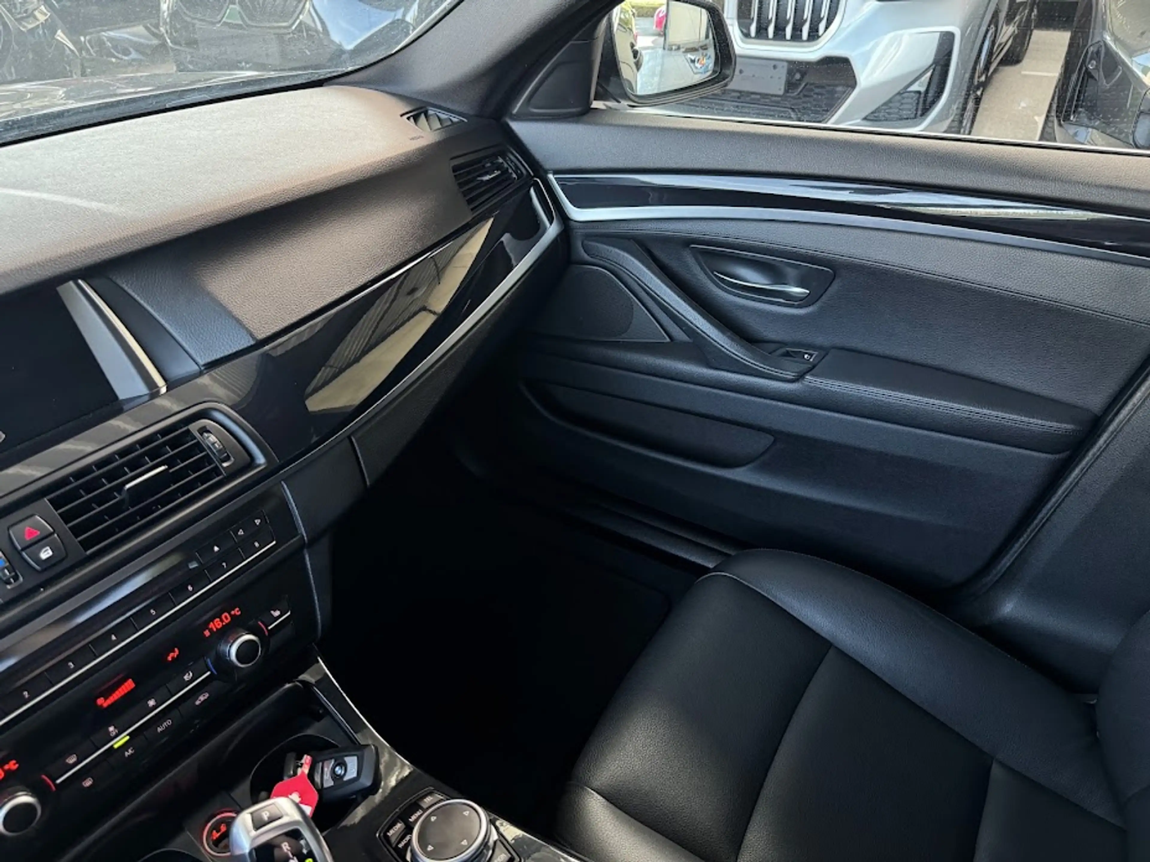 BMW 518 dA sedan / NAVI PROF / PDC / LEDER / BT / MEM ELEK SEAT / RADIO / AIRCO — photo 23