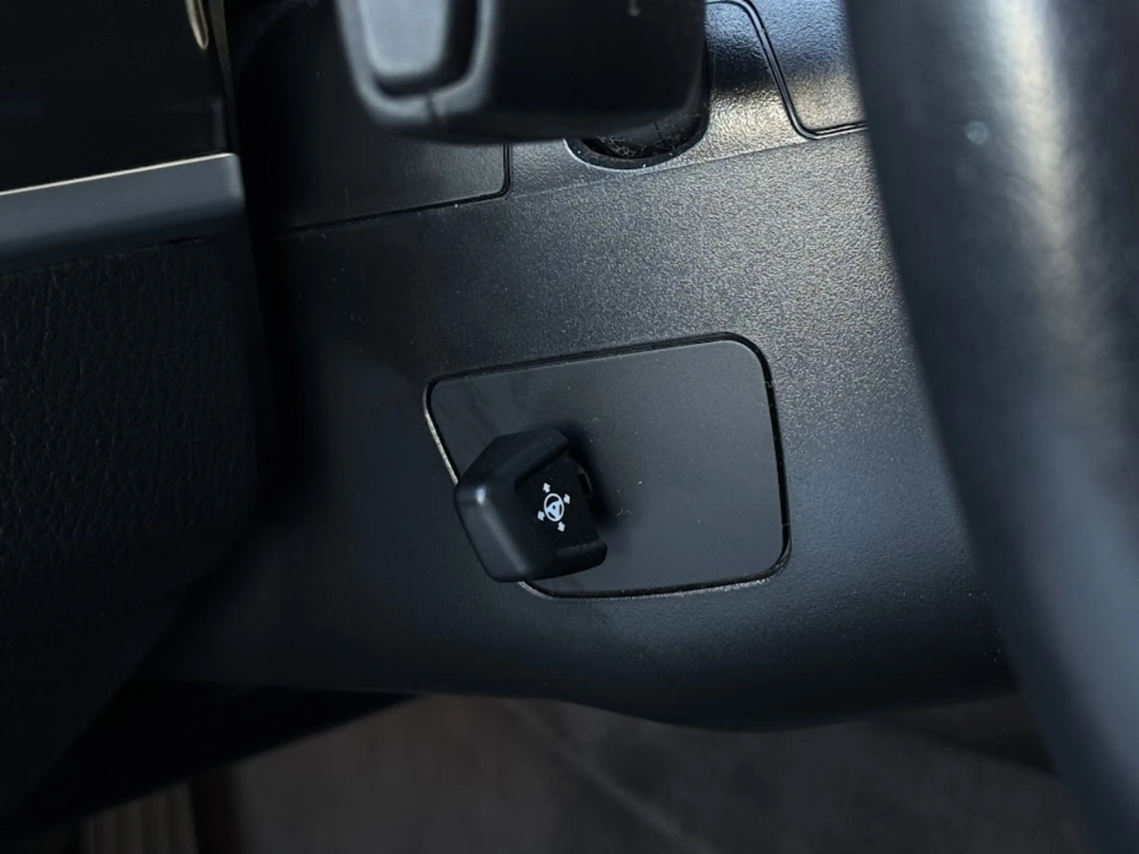 BMW 518 dA sedan / NAVI PROF / PDC / LEDER / BT / MEM ELEK SEAT / RADIO / AIRCO — photo 36