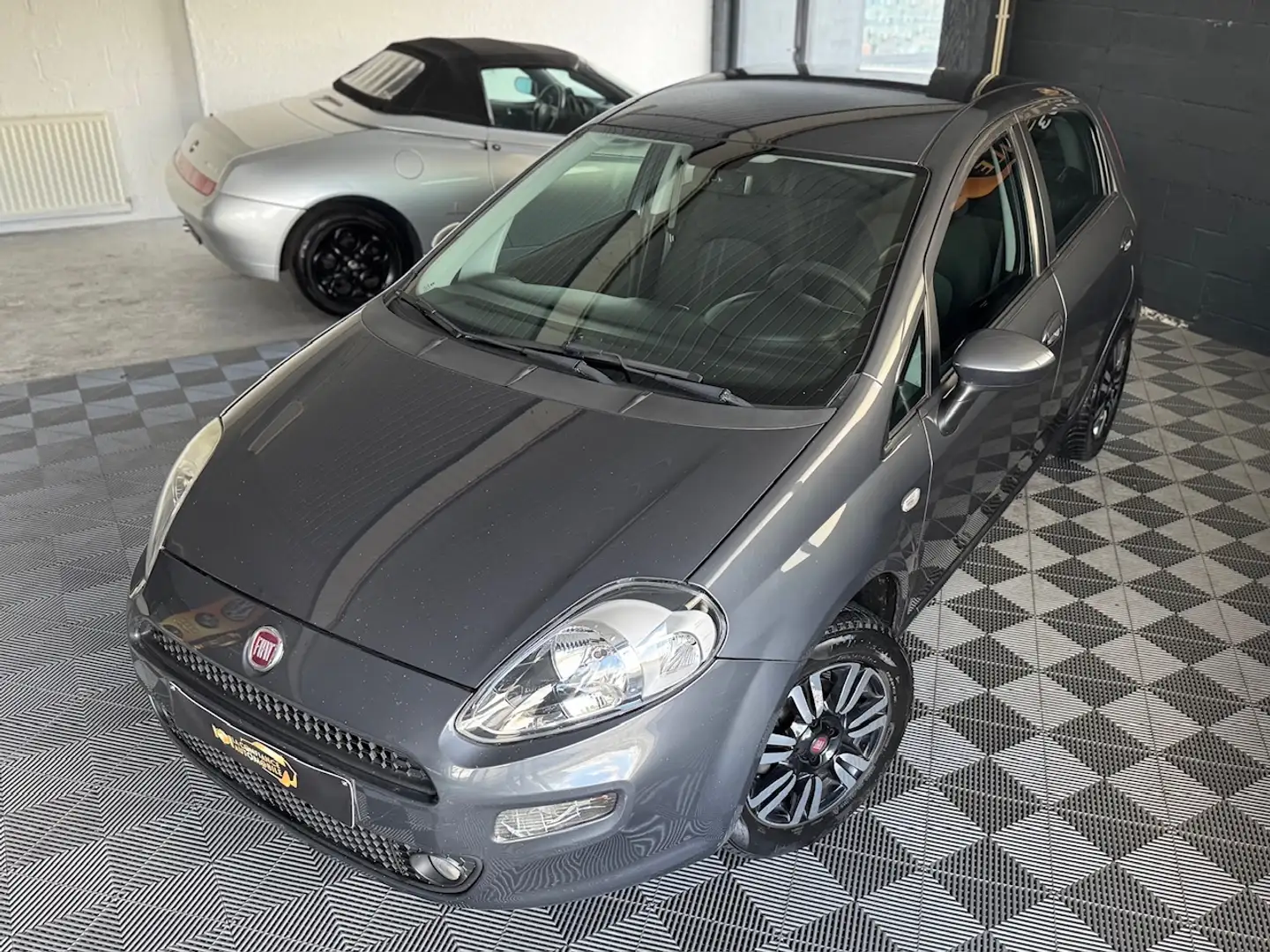Fiat Punto 1.2i 1er propriétaire garantie 12 mois Grigio - 2